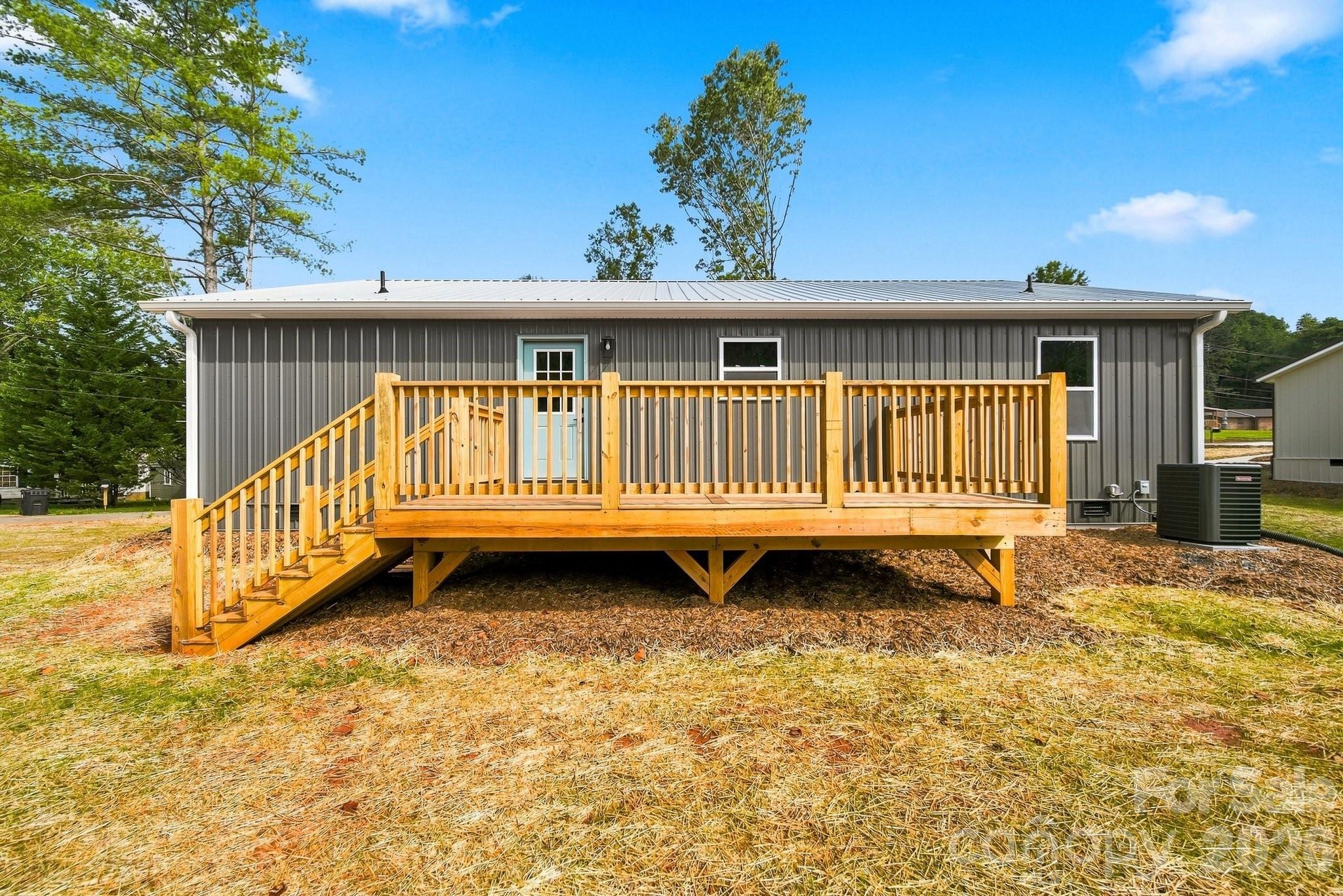 2945 Link Drive — Granite Falls