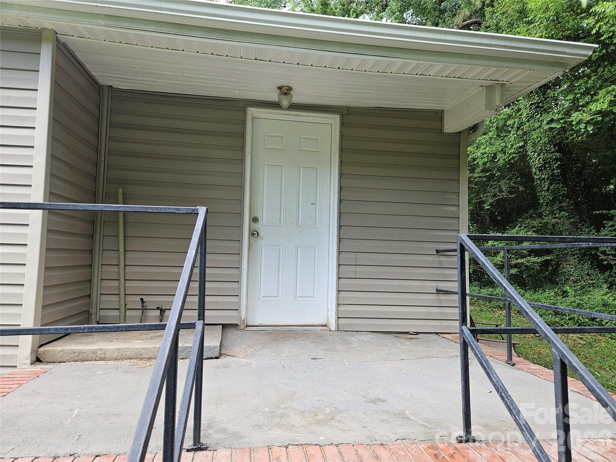 3010 Capitol Drive — Charlotte