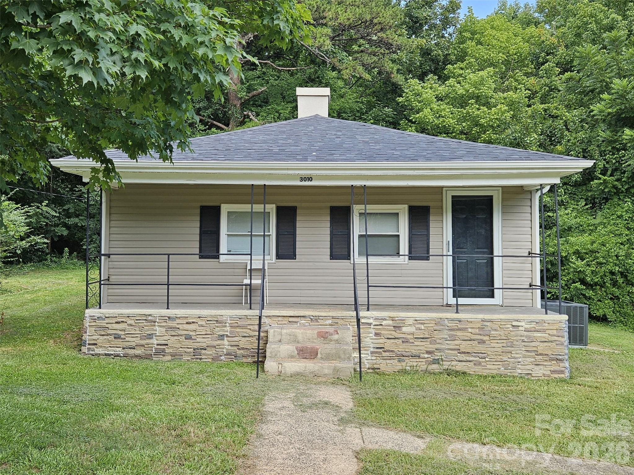 3010 Capitol Drive — Charlotte