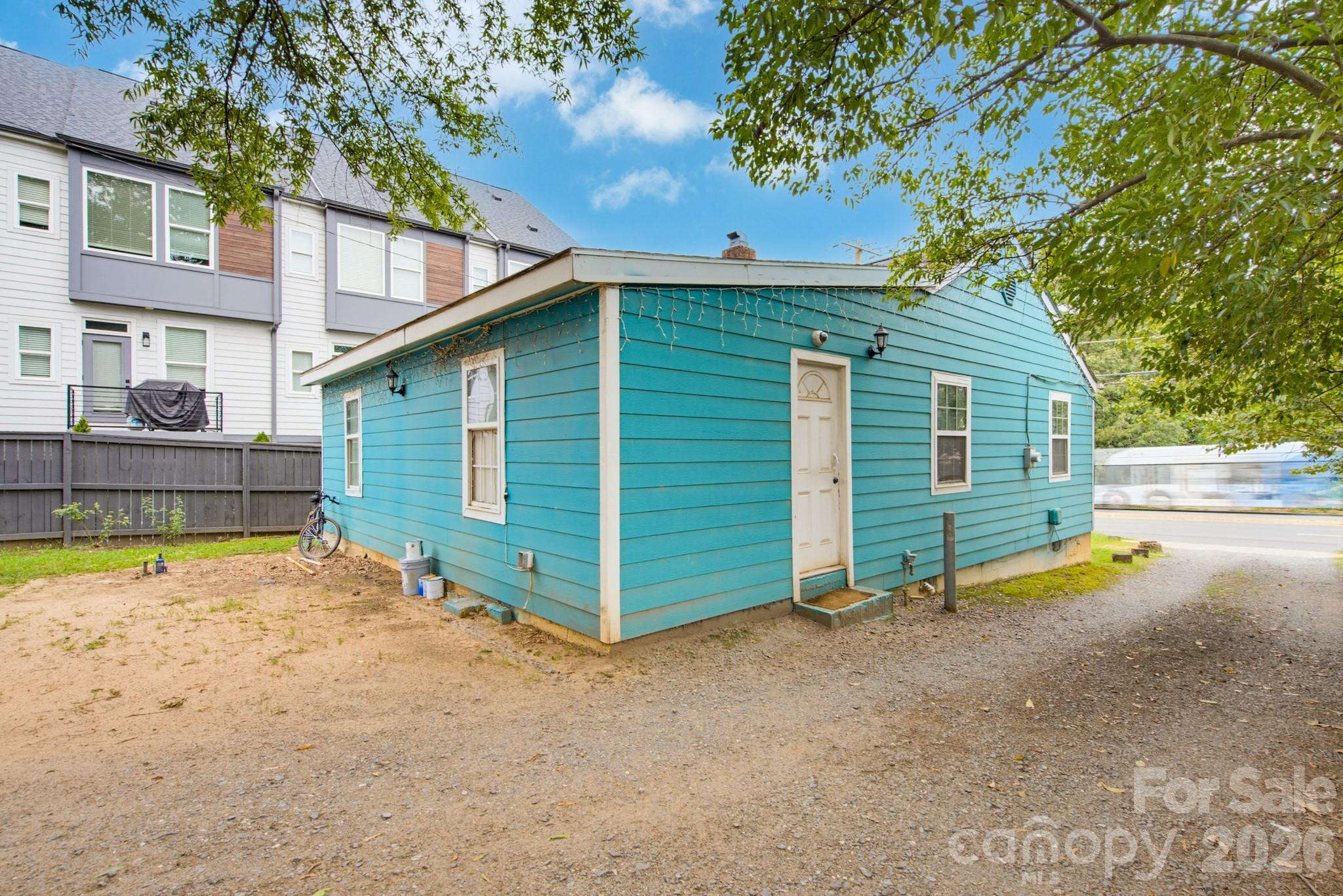 4113 S Tryon Street — Charlotte
