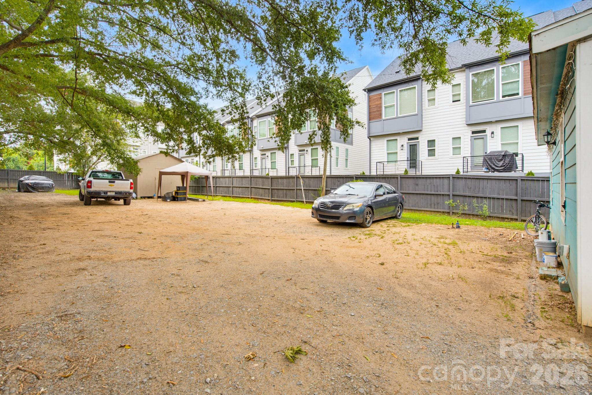 4113 S Tryon Street — Charlotte