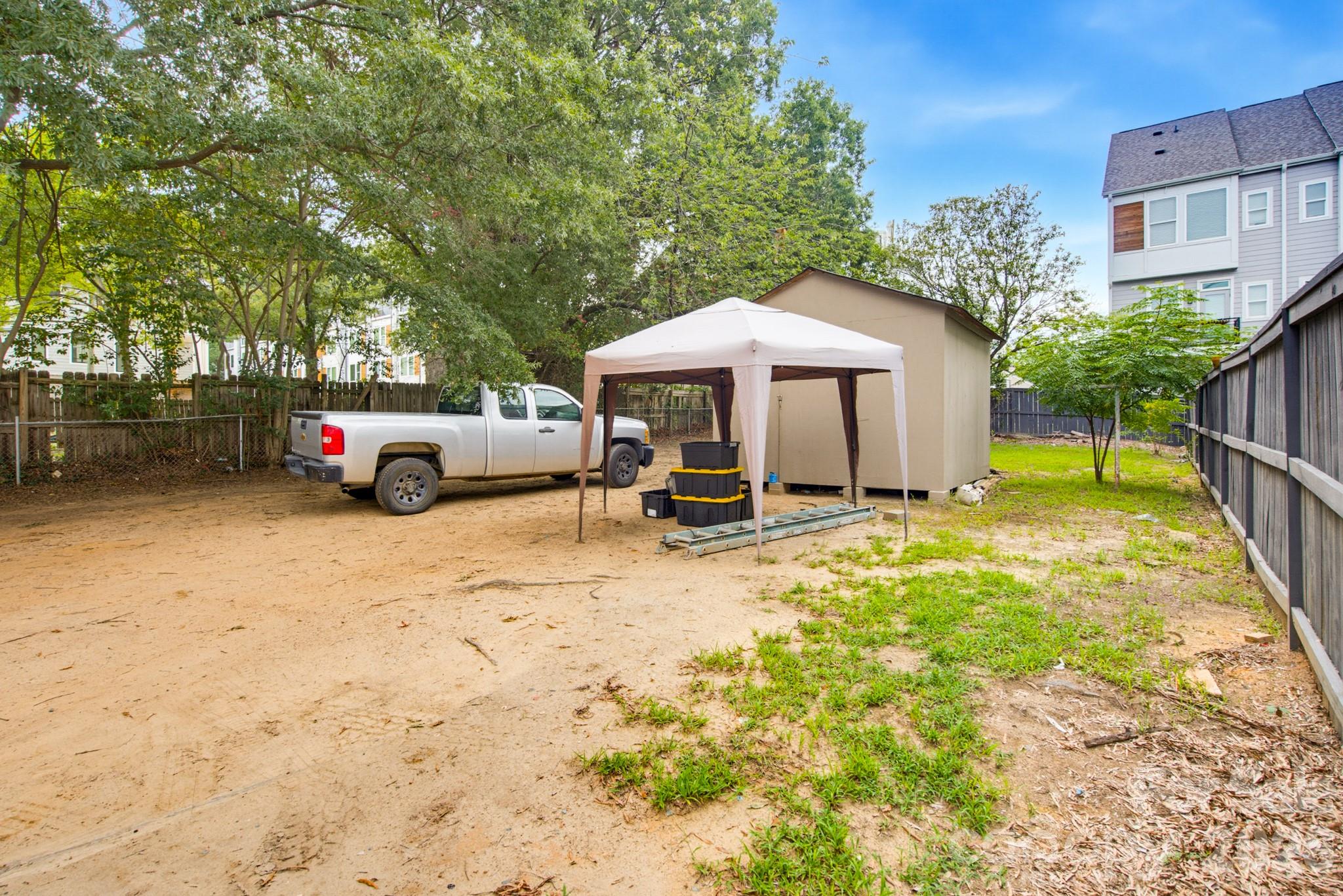 4113 S Tryon Street — Charlotte