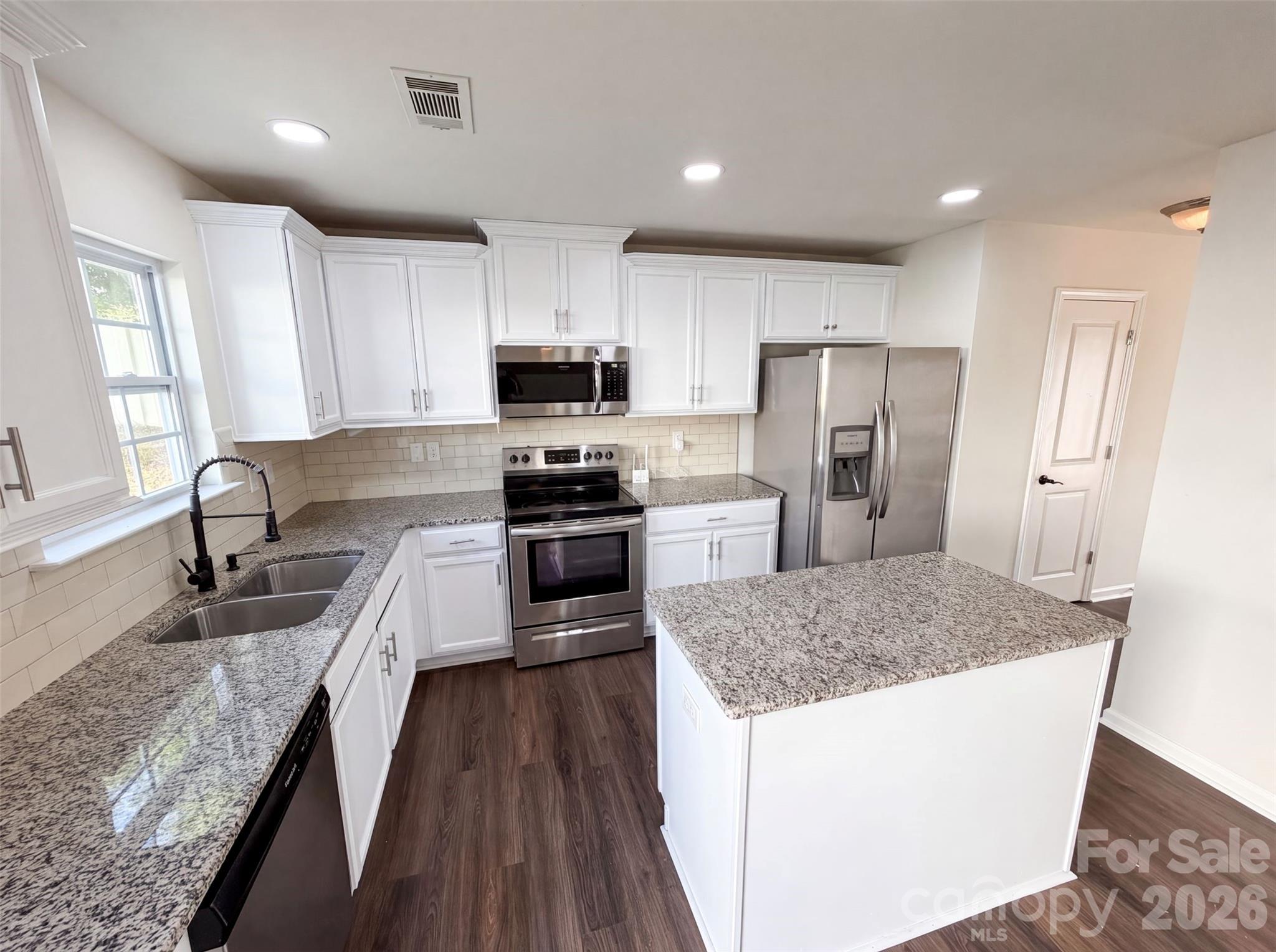 9833 Wardley Drive — Charlotte
