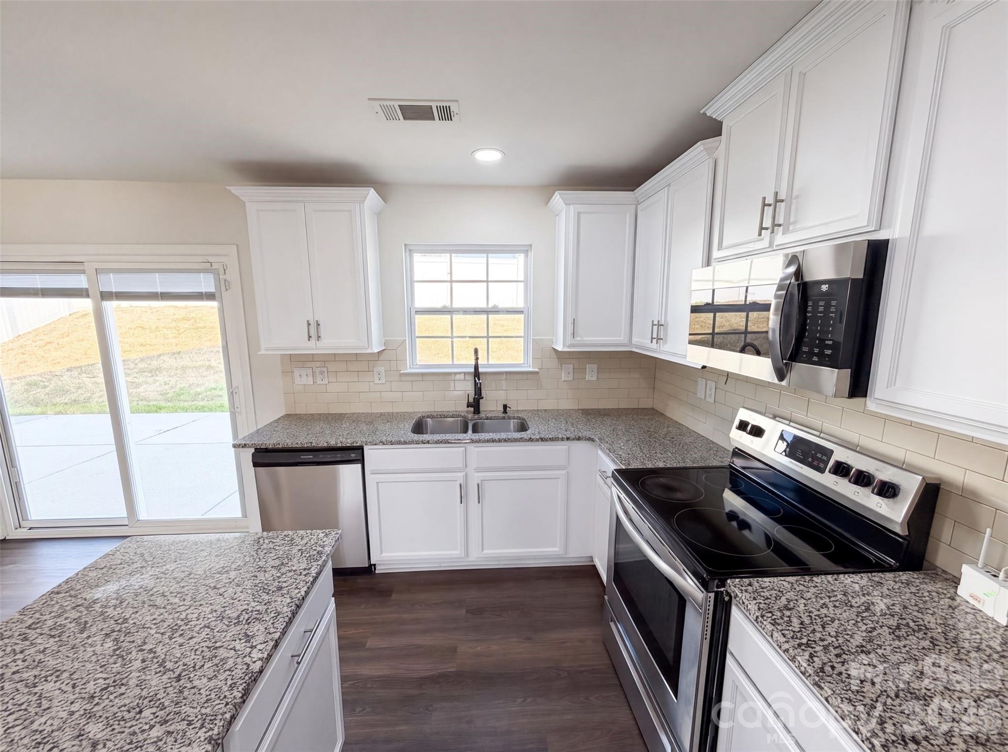 9833 Wardley Drive — Charlotte