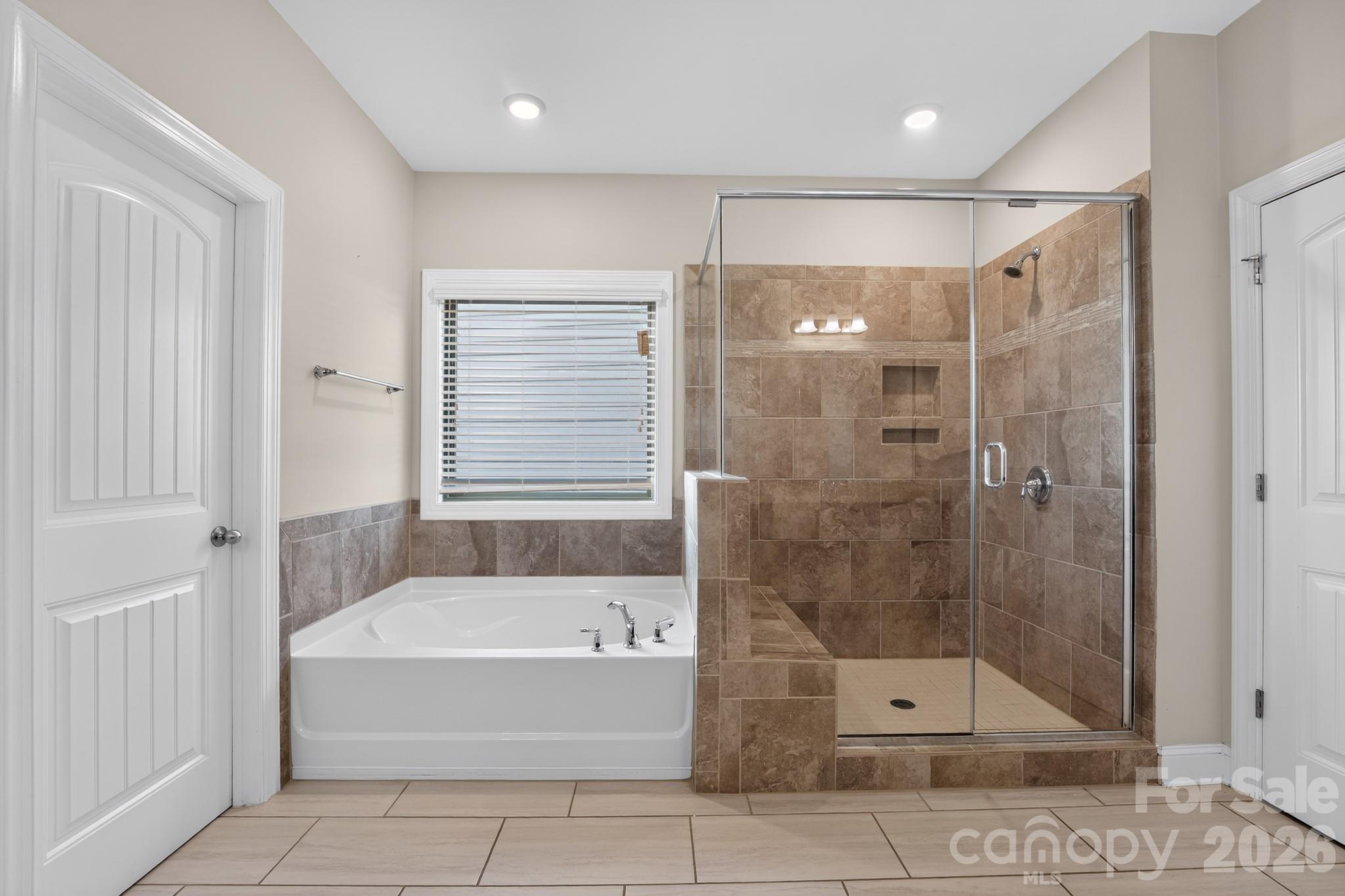 15319 Venezia Lane — Huntersville