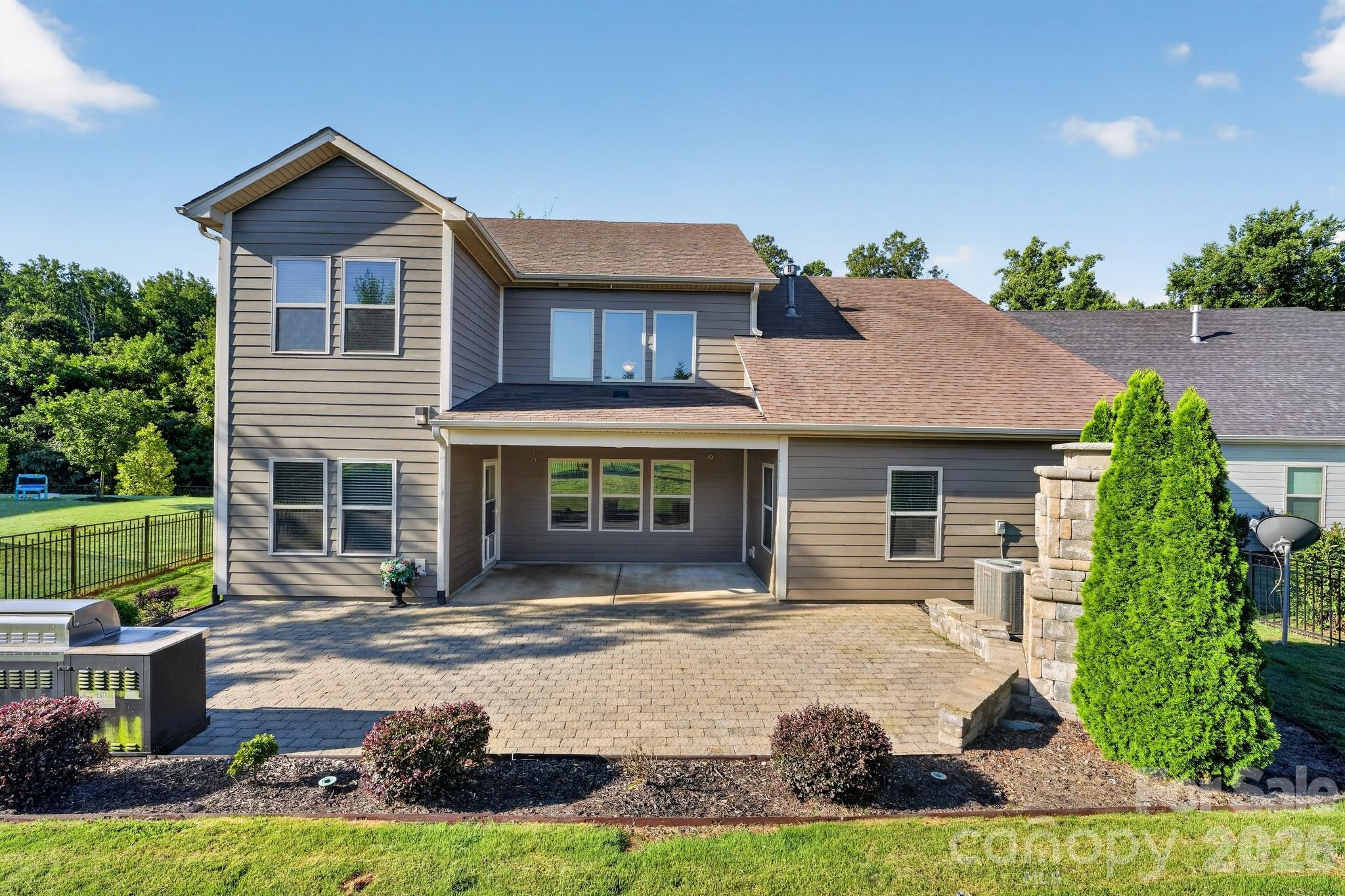 15319 Venezia Lane — Huntersville
