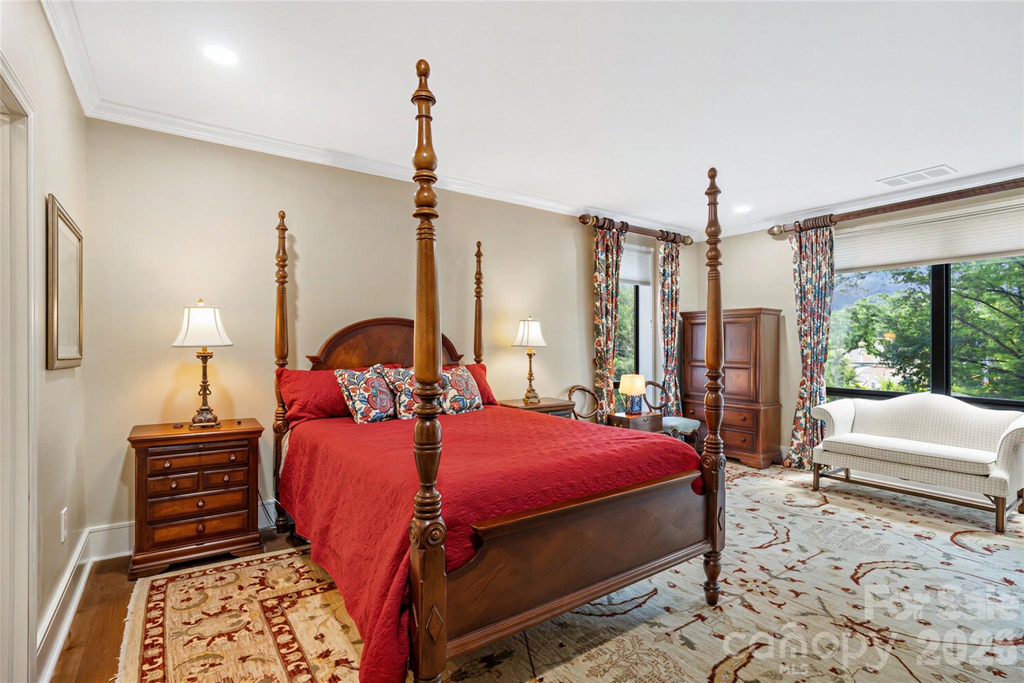 810 Cherokee Road — Charlotte