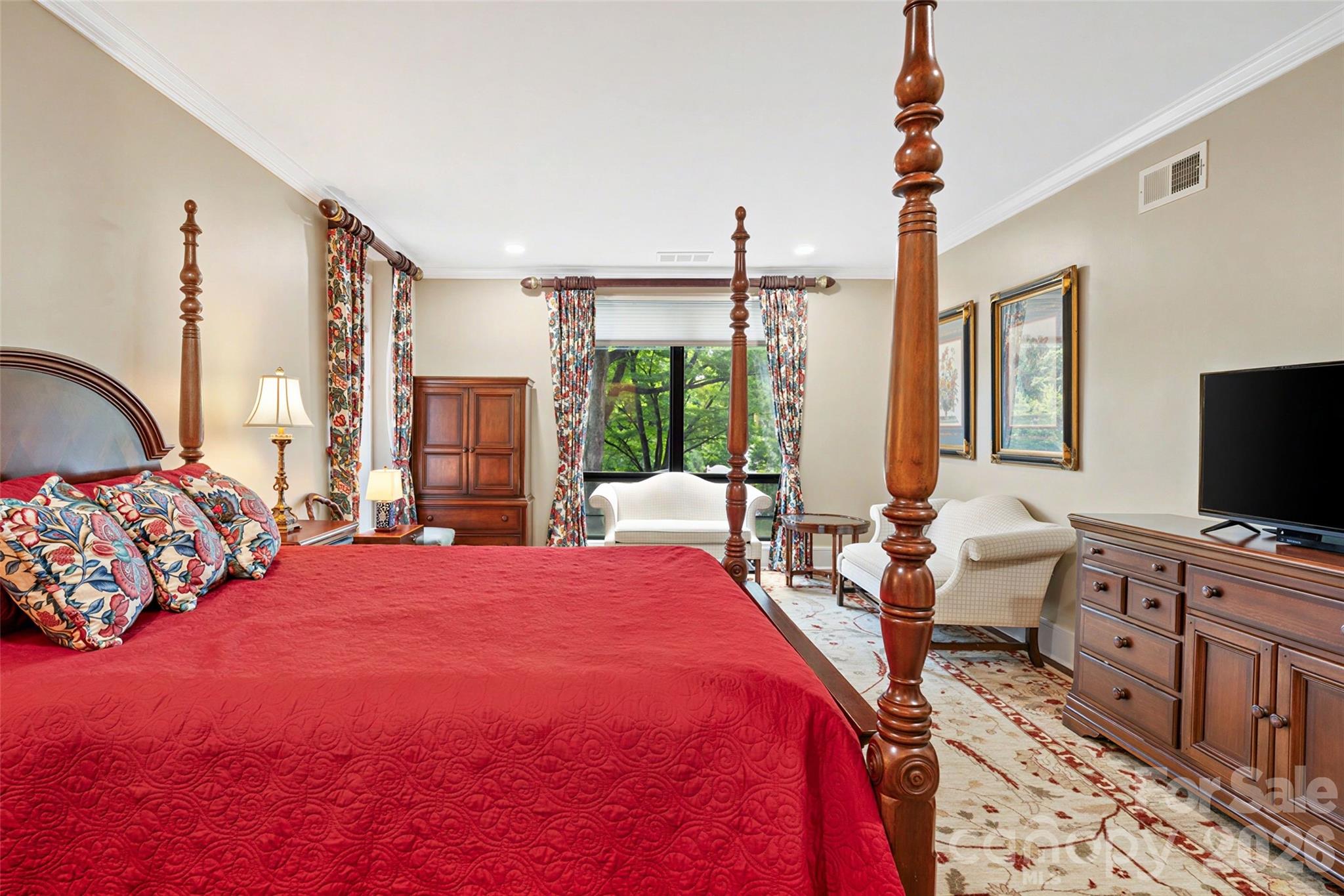 810 Cherokee Road — Charlotte