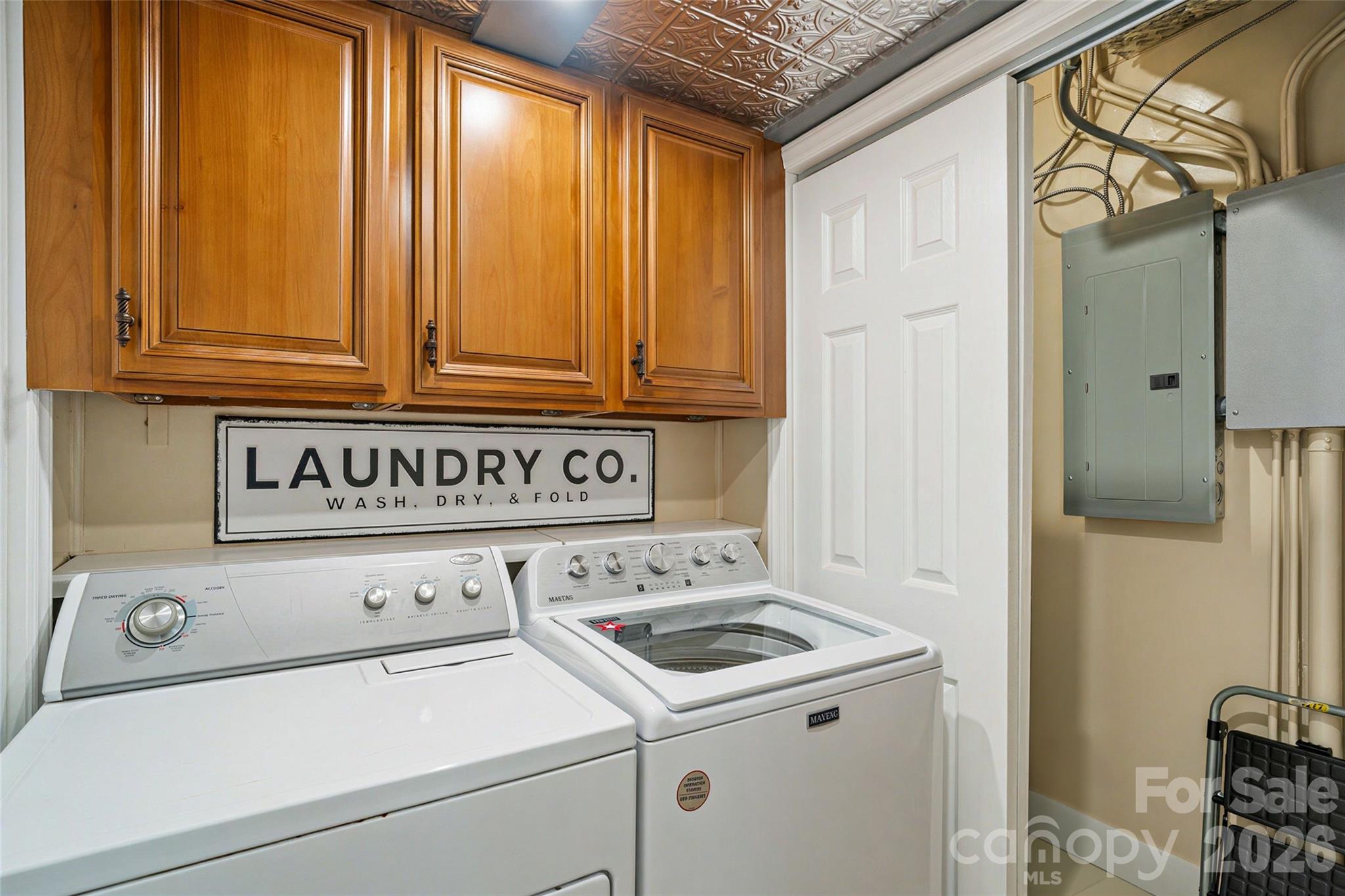 810 Cherokee Road — Charlotte