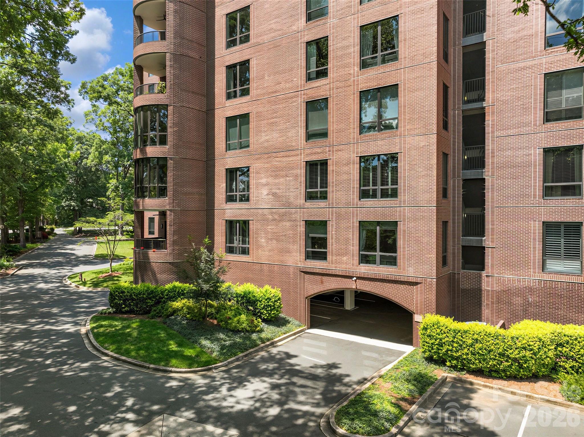 810 Cherokee Road — Charlotte