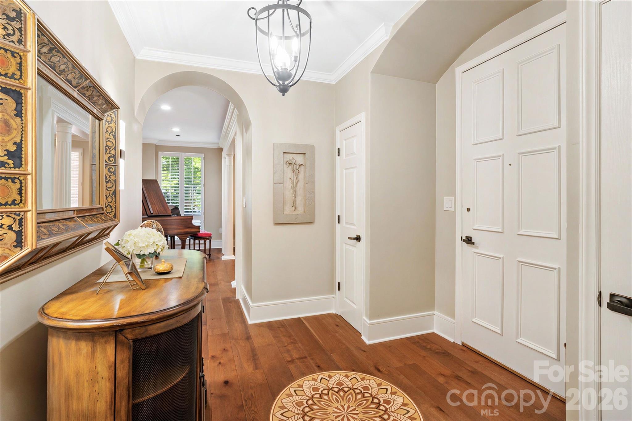 810 Cherokee Road — Charlotte