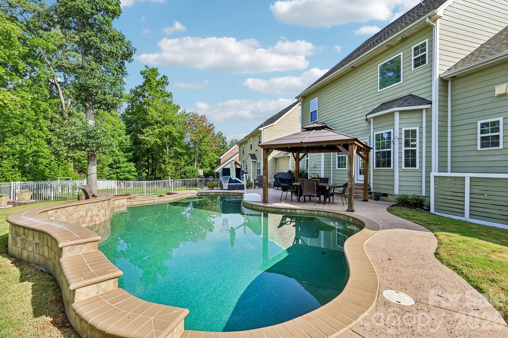 3812 Litchfield Drive — Waxhaw