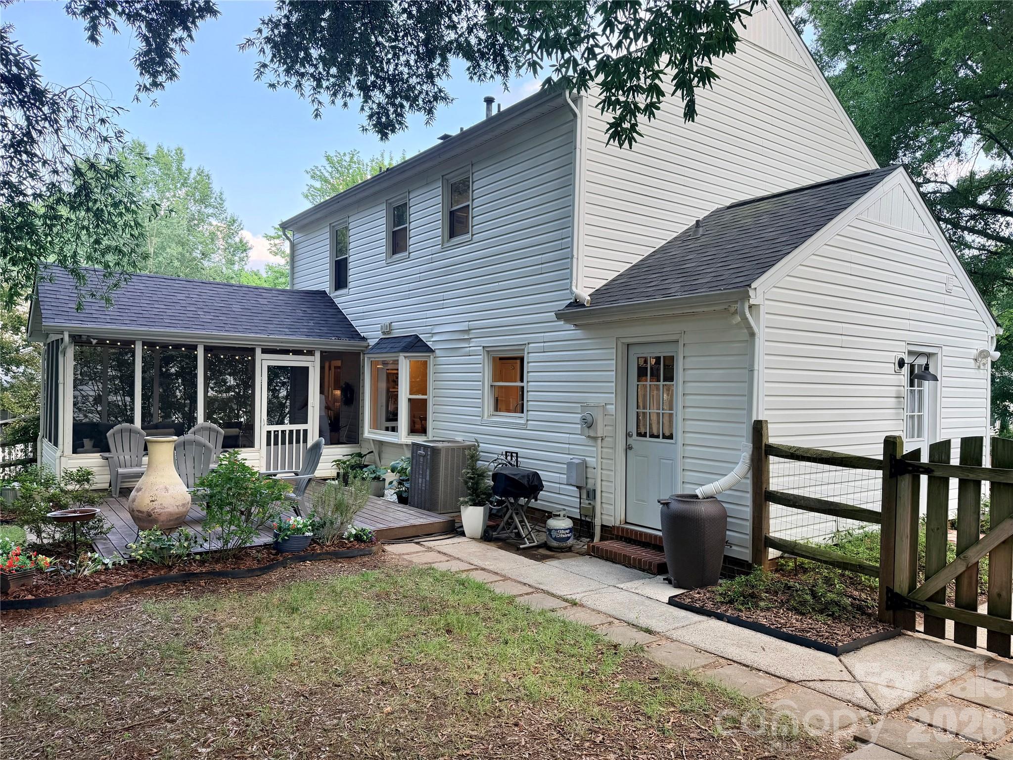 8929 Gamesford Drive — Charlotte