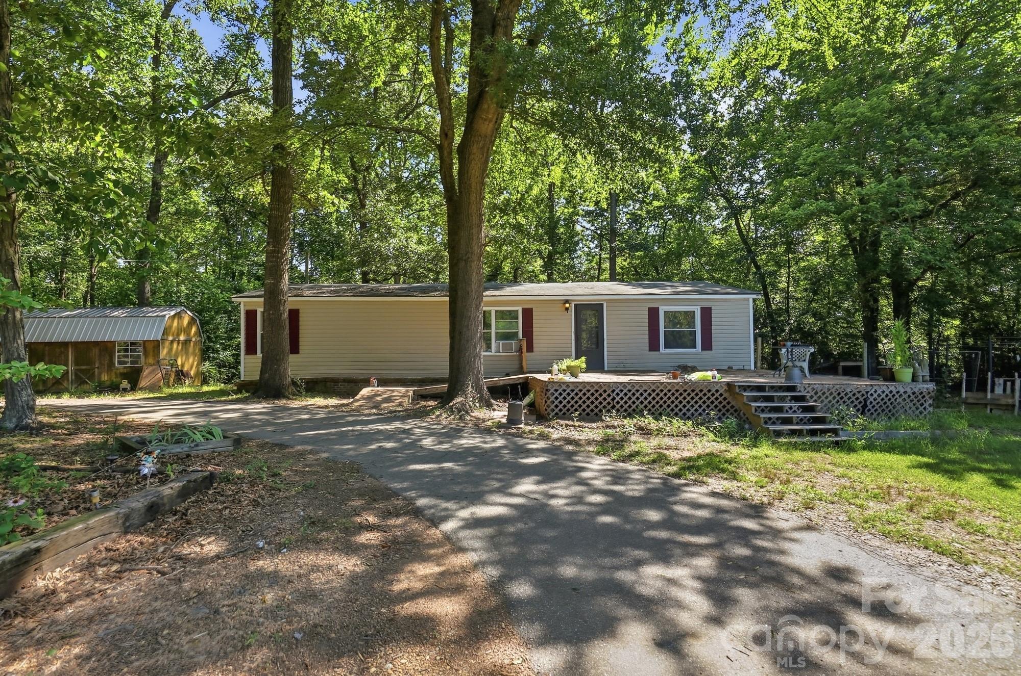 247 German Hill Road — Peachland
