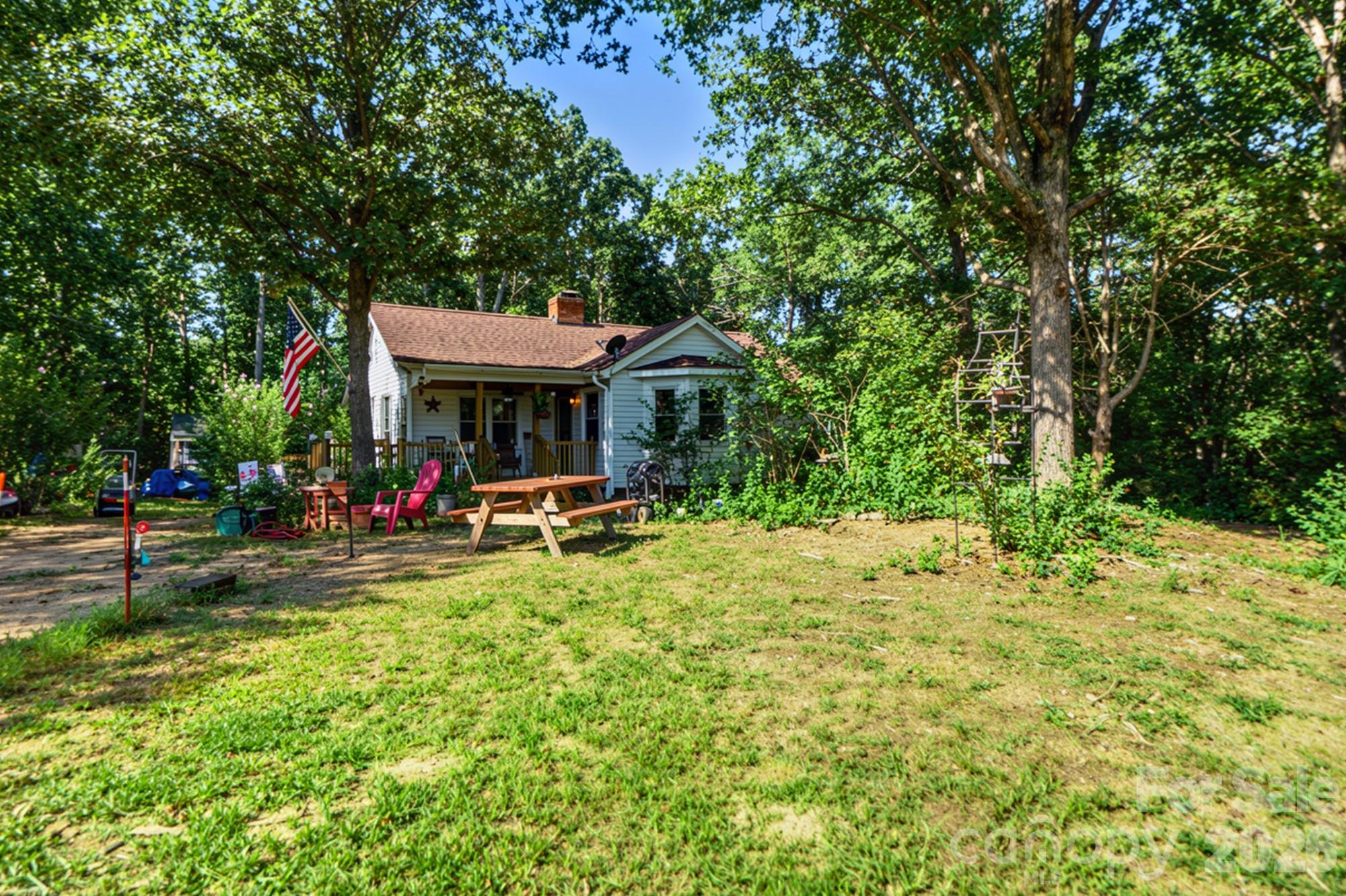 247 German Hill Road — Peachland