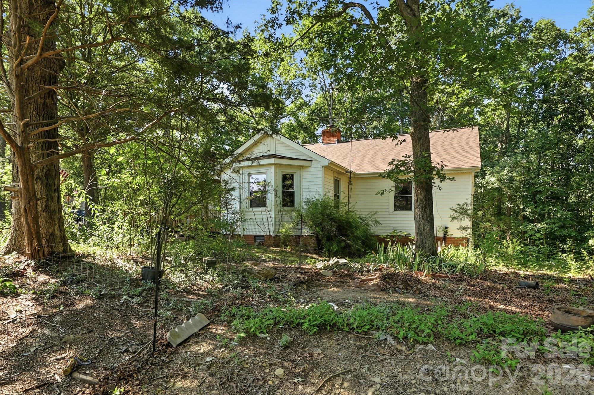 247 German Hill Road — Peachland