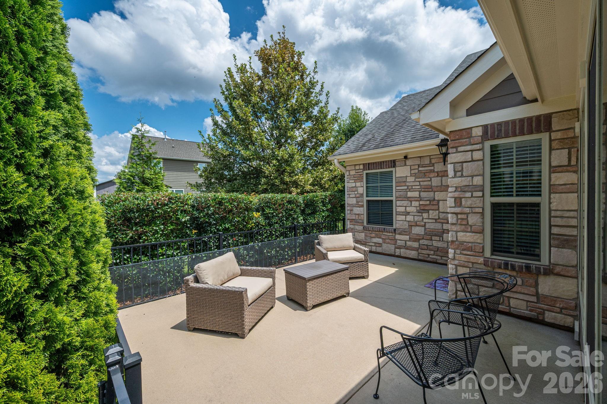 2360 Villa Oaks Court — Gastonia