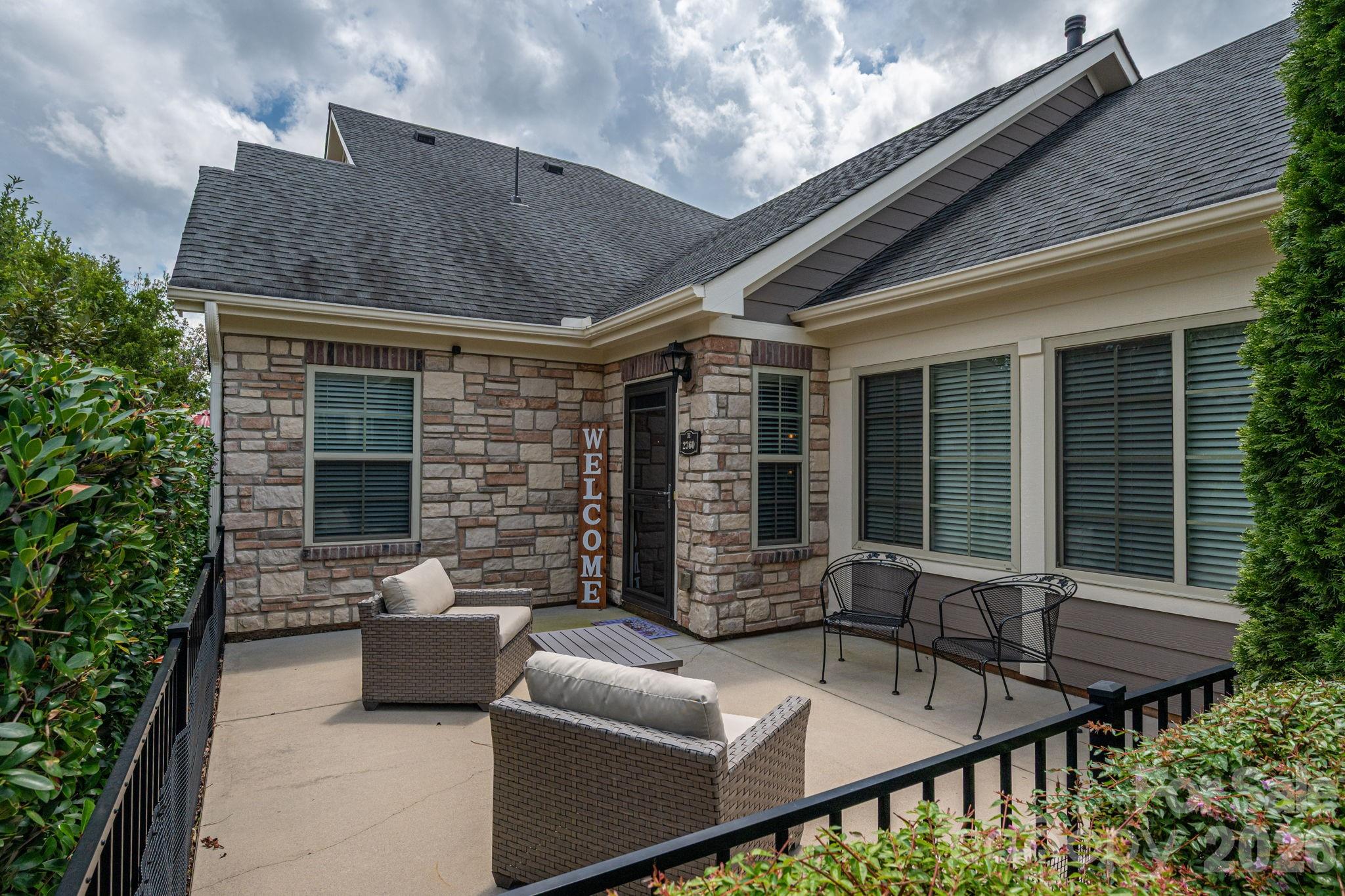 2360 Villa Oaks Court — Gastonia