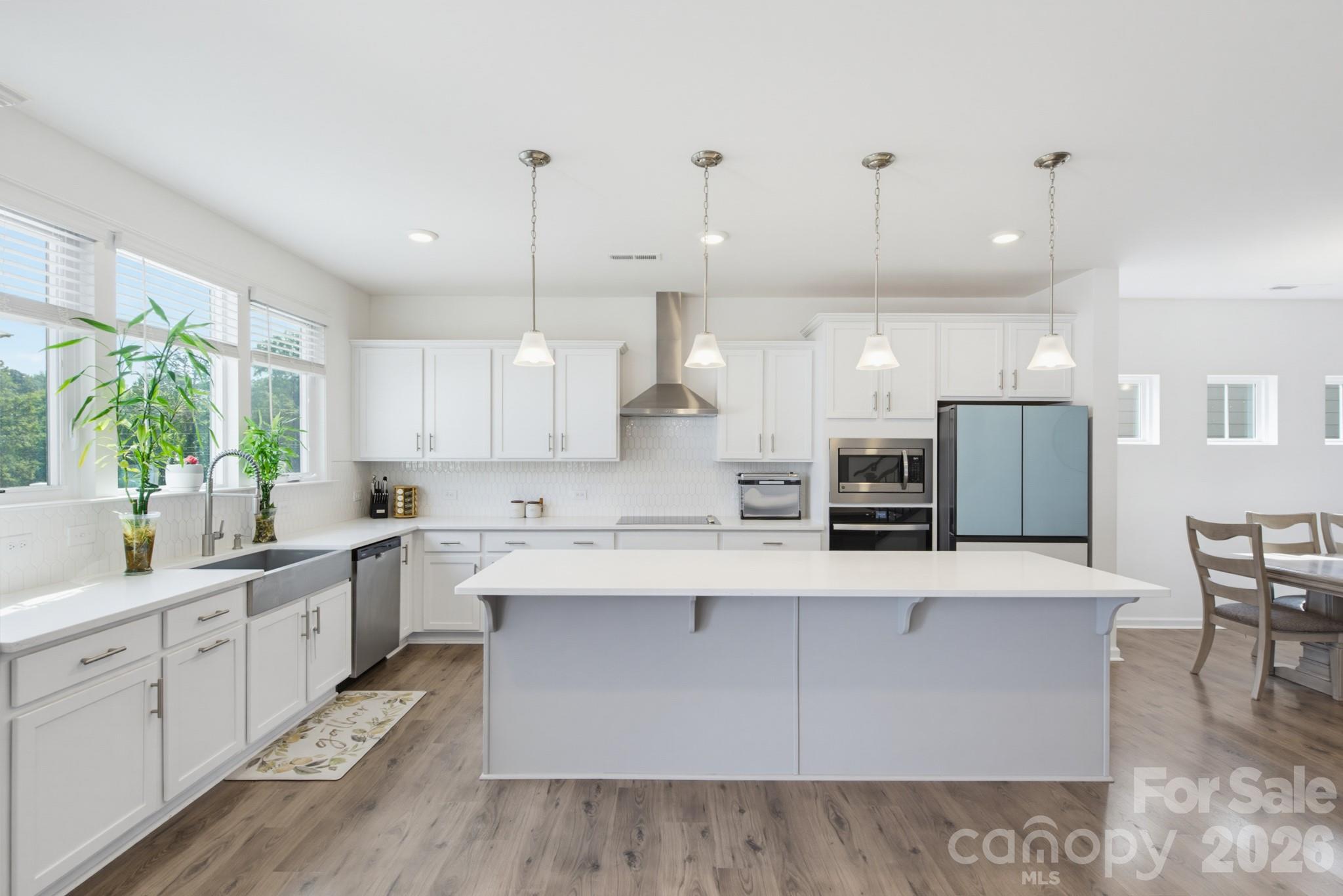 5016 Mooreland Oaks Way — Mount Holly