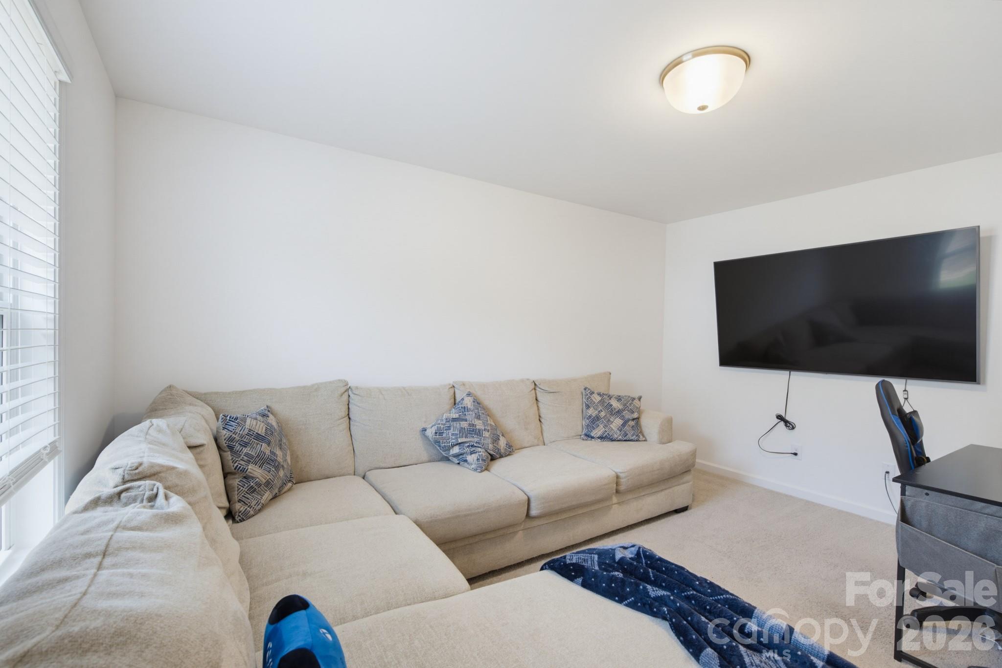 5016 Mooreland Oaks Way — Mount Holly