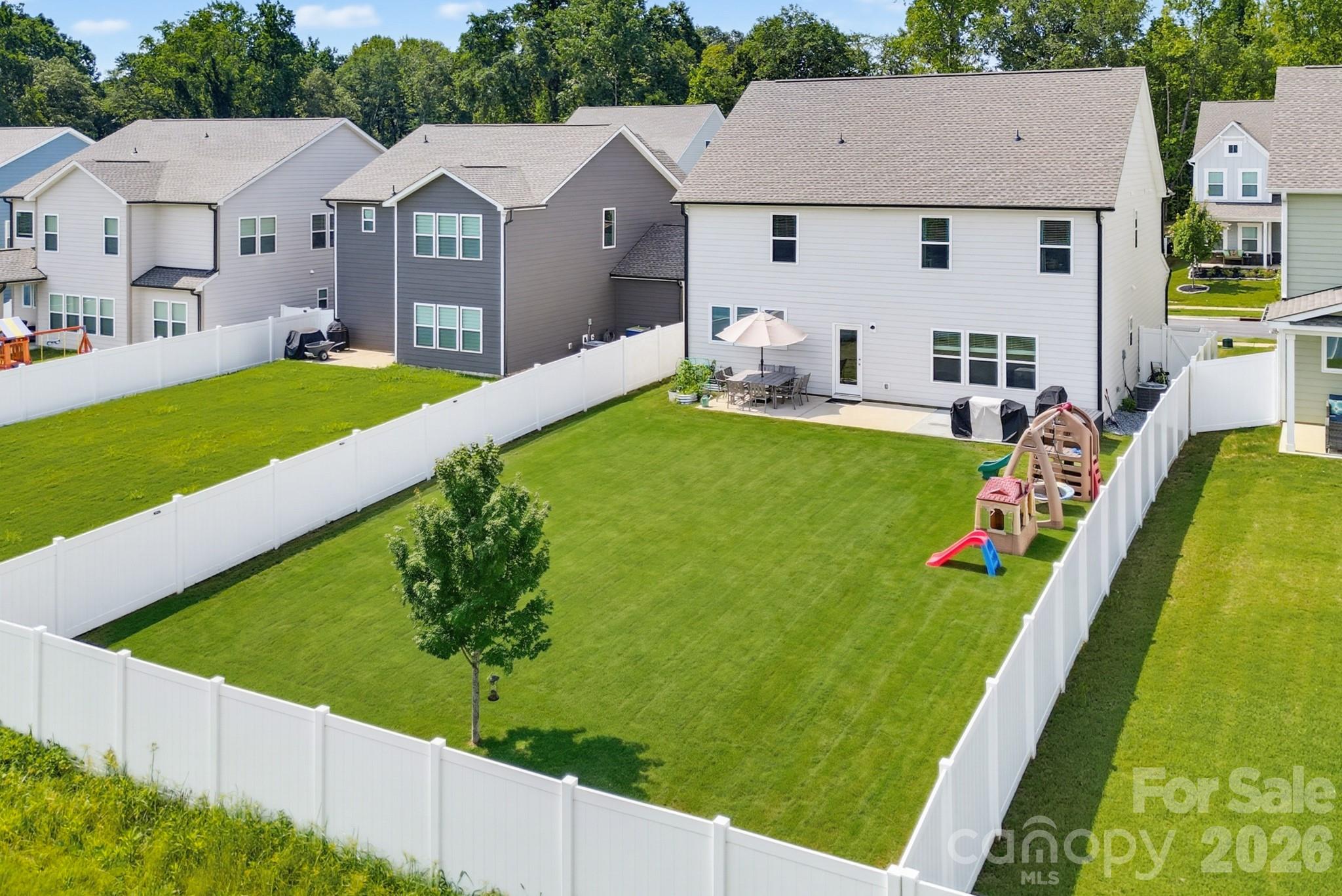 5016 Mooreland Oaks Way — Mount Holly