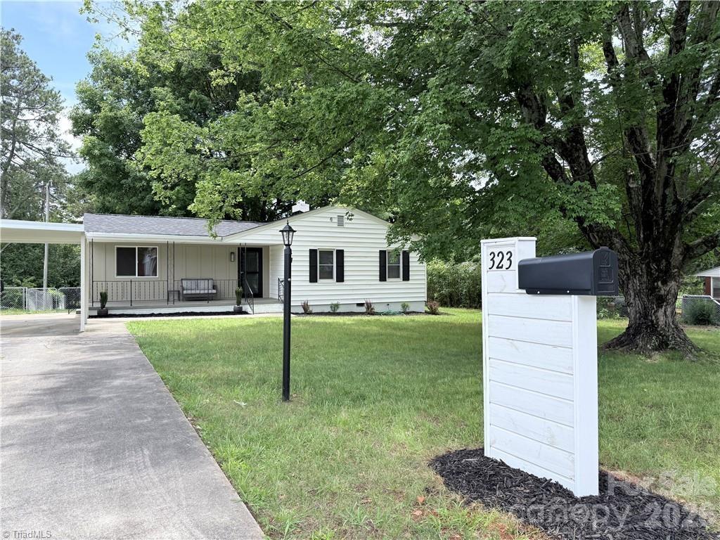 323 Western Boulevard — Lexington