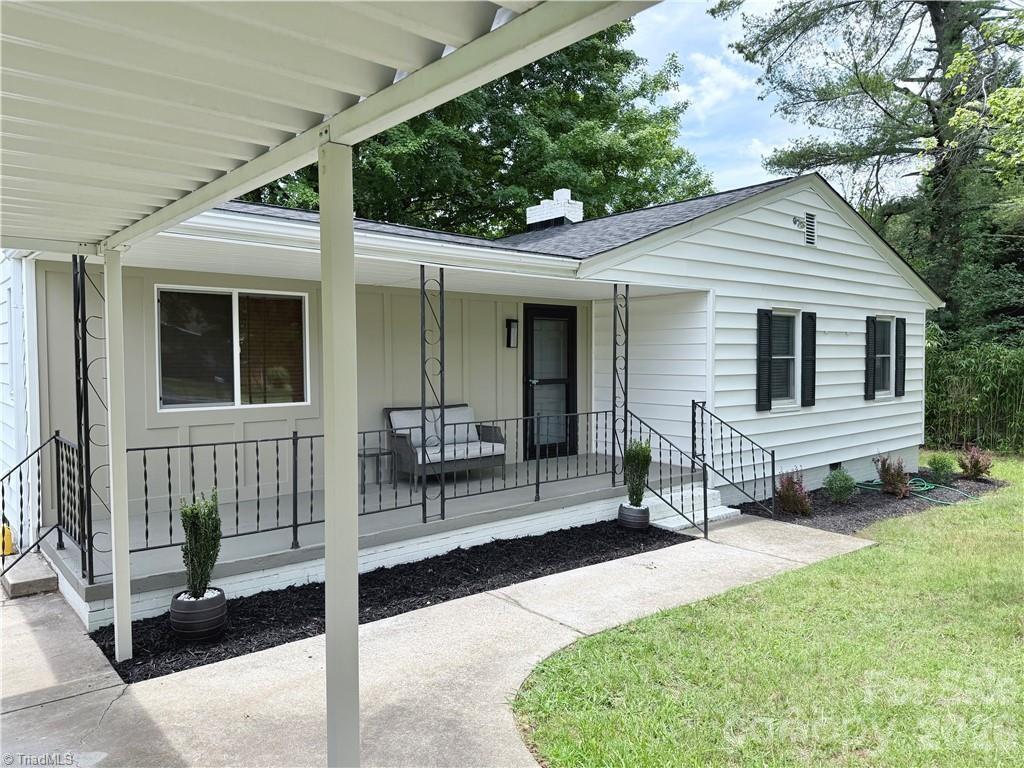 323 Western Boulevard — Lexington