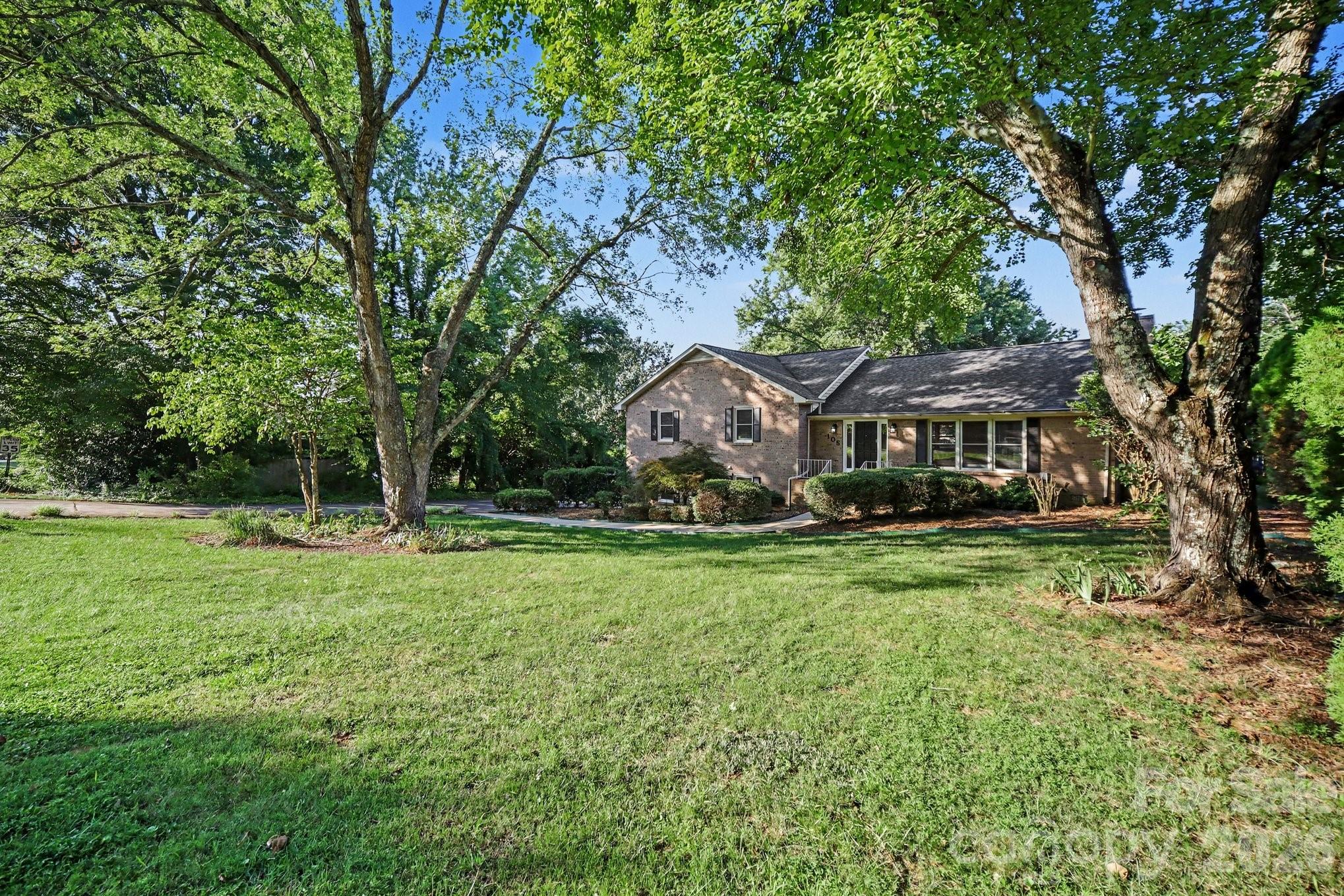 105 Windsong Court — Gastonia