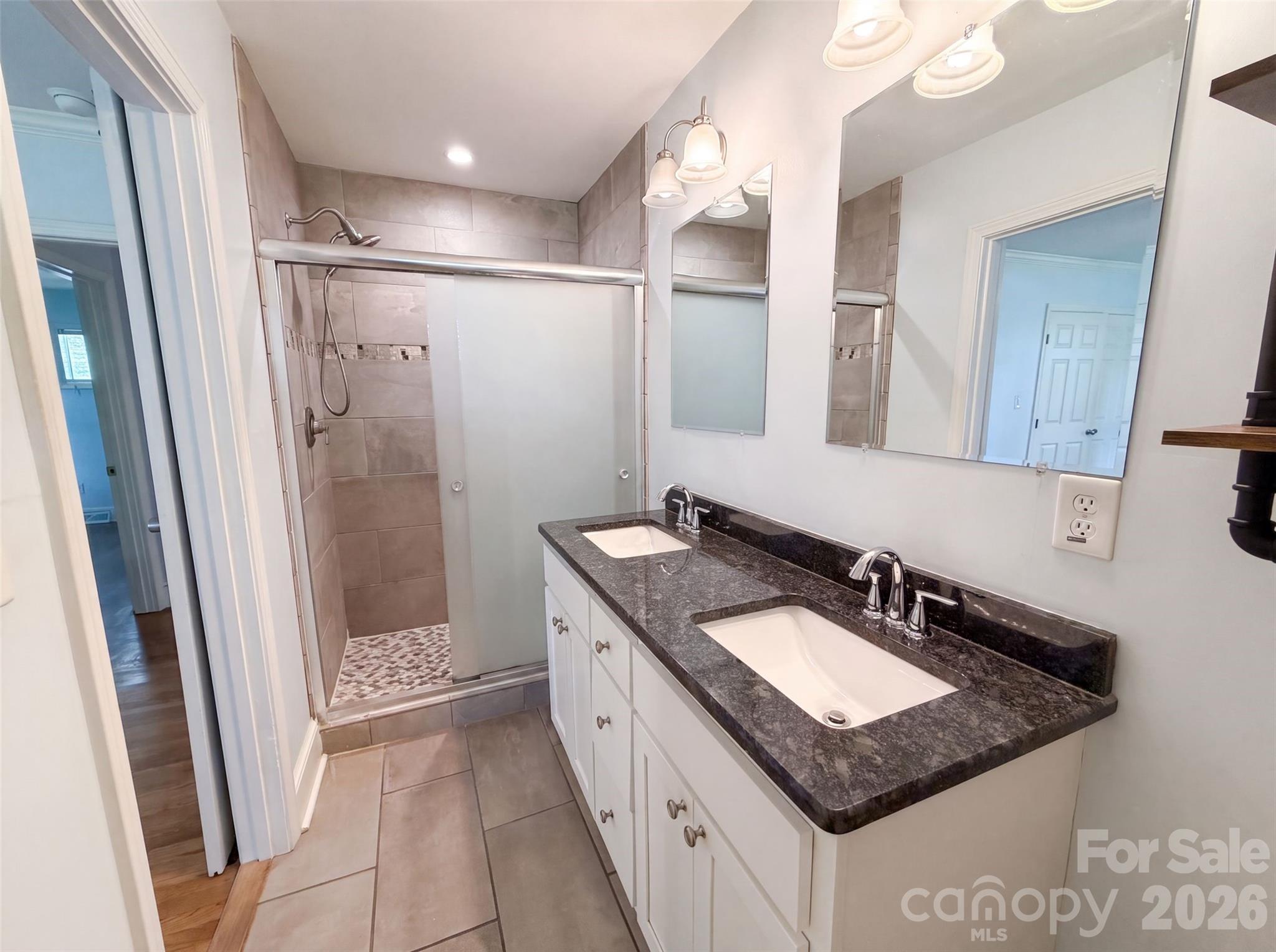 1605 Auten Road — Gastonia