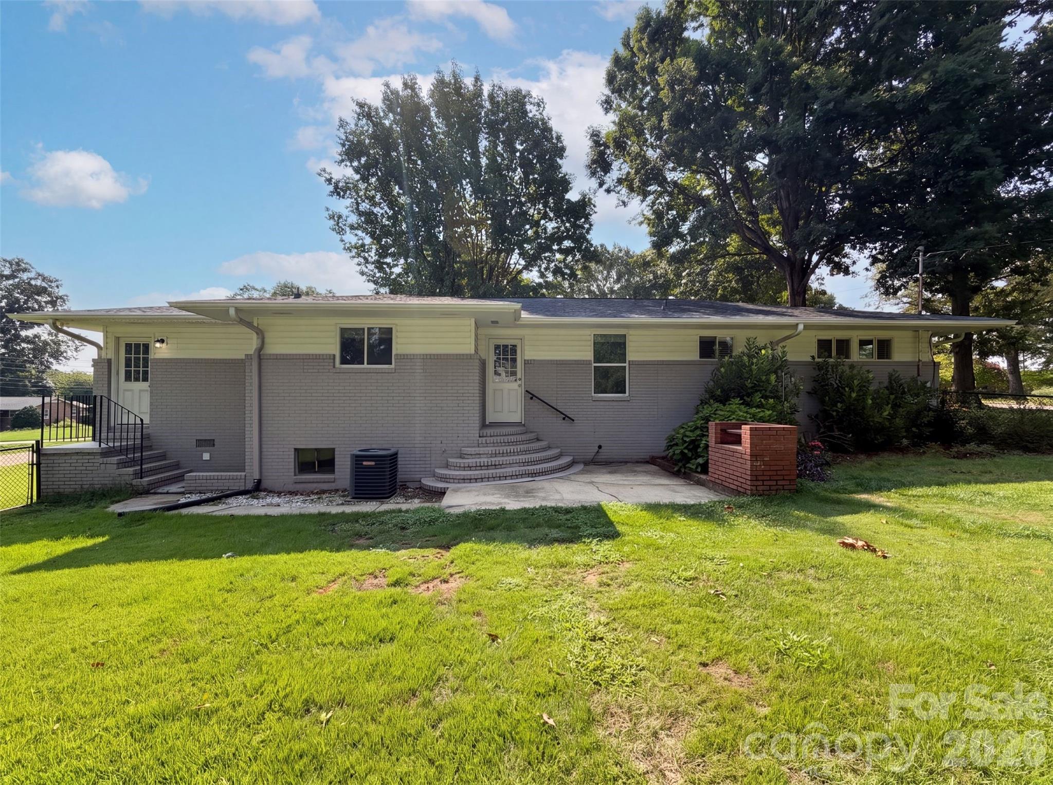 1605 Auten Road — Gastonia