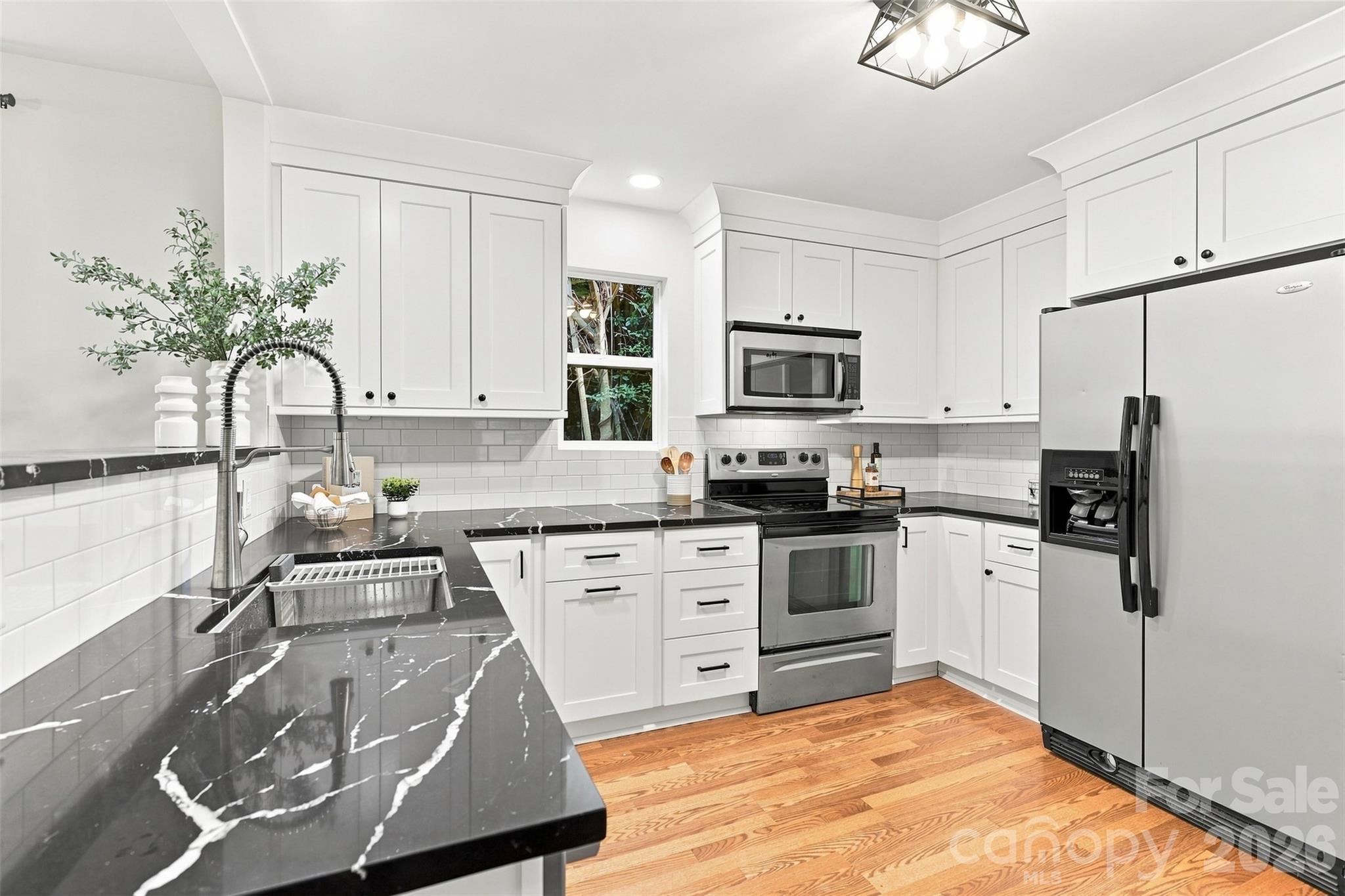 1815 Arnold Drive — Charlotte
