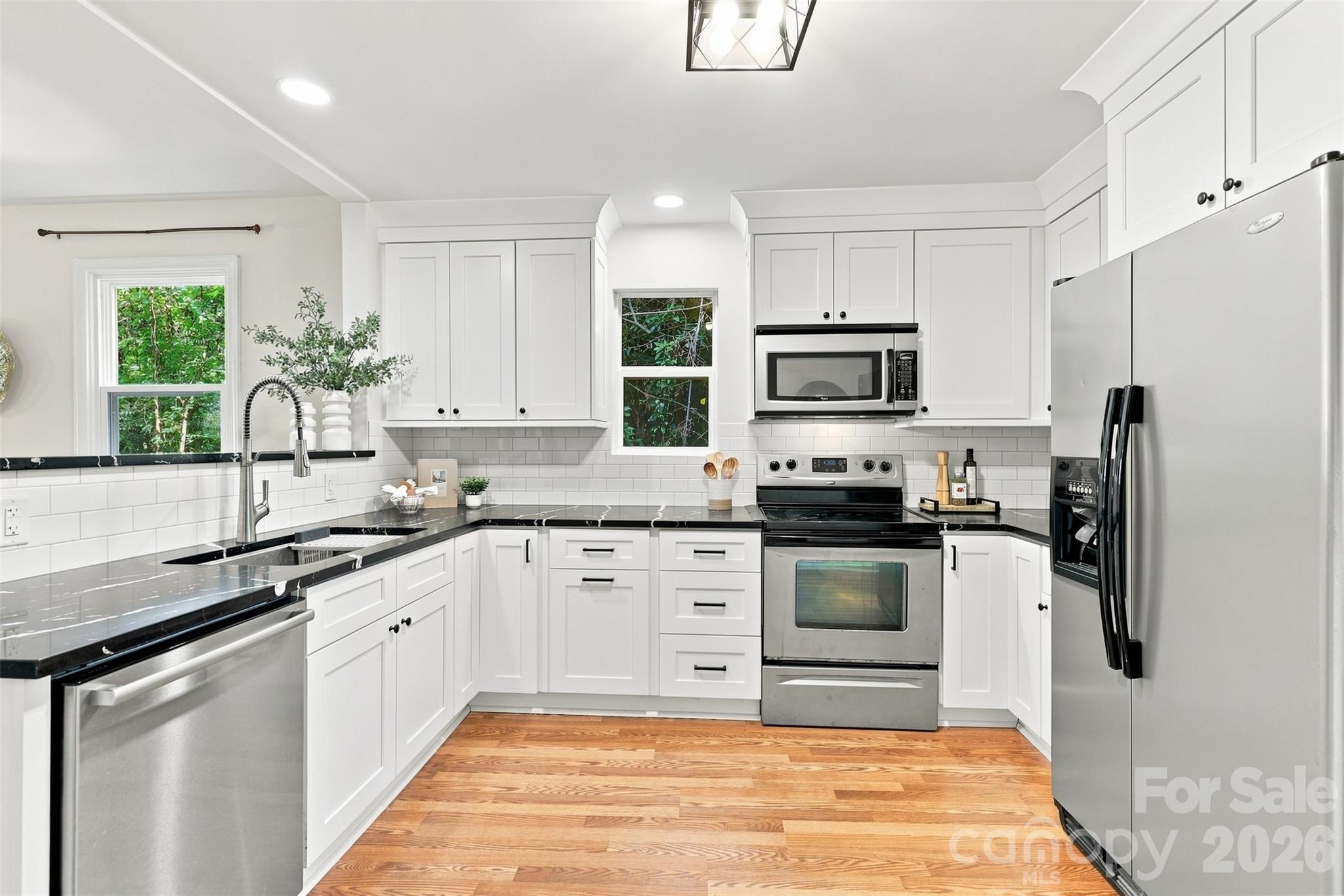 1815 Arnold Drive — Charlotte