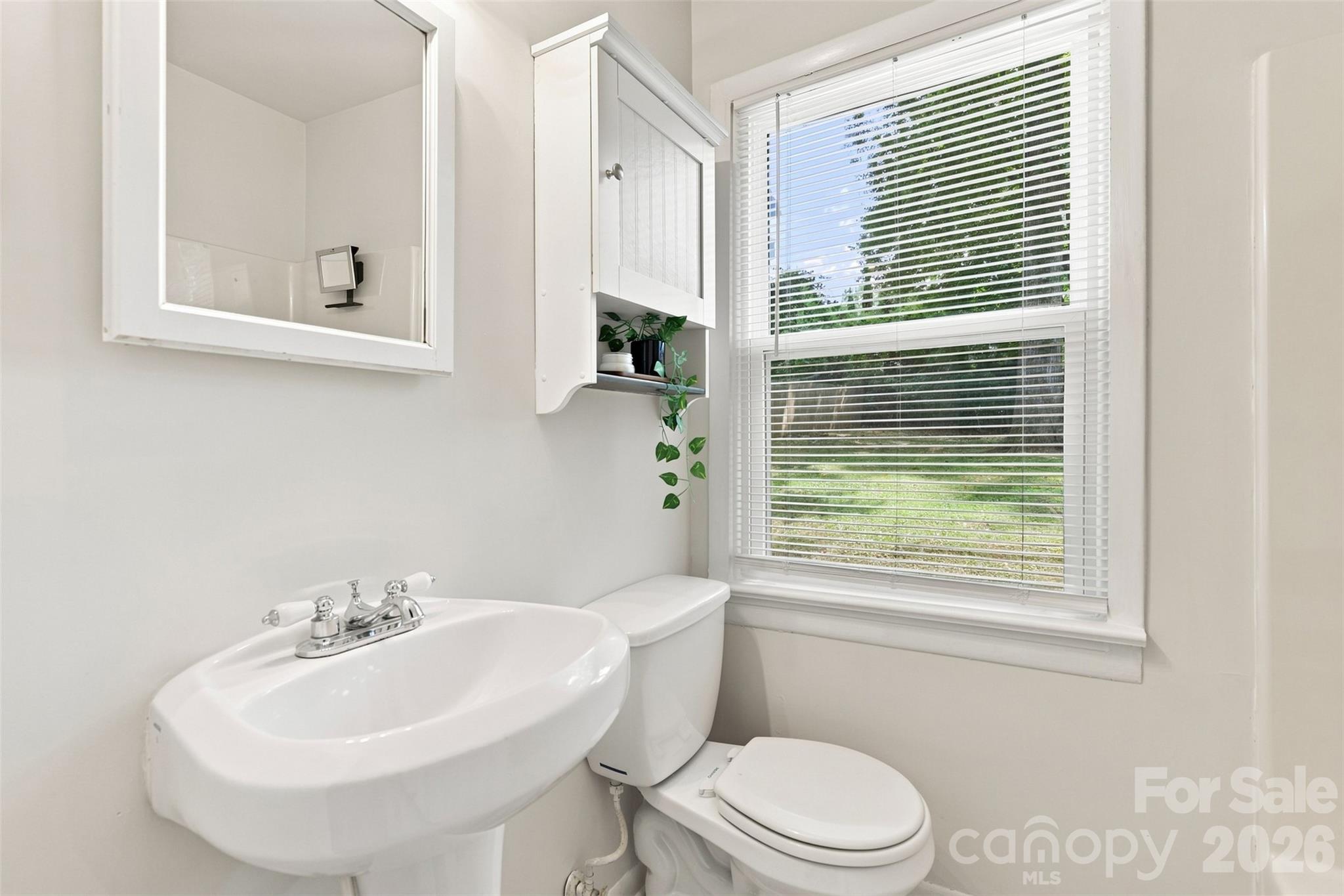 1815 Arnold Drive — Charlotte
