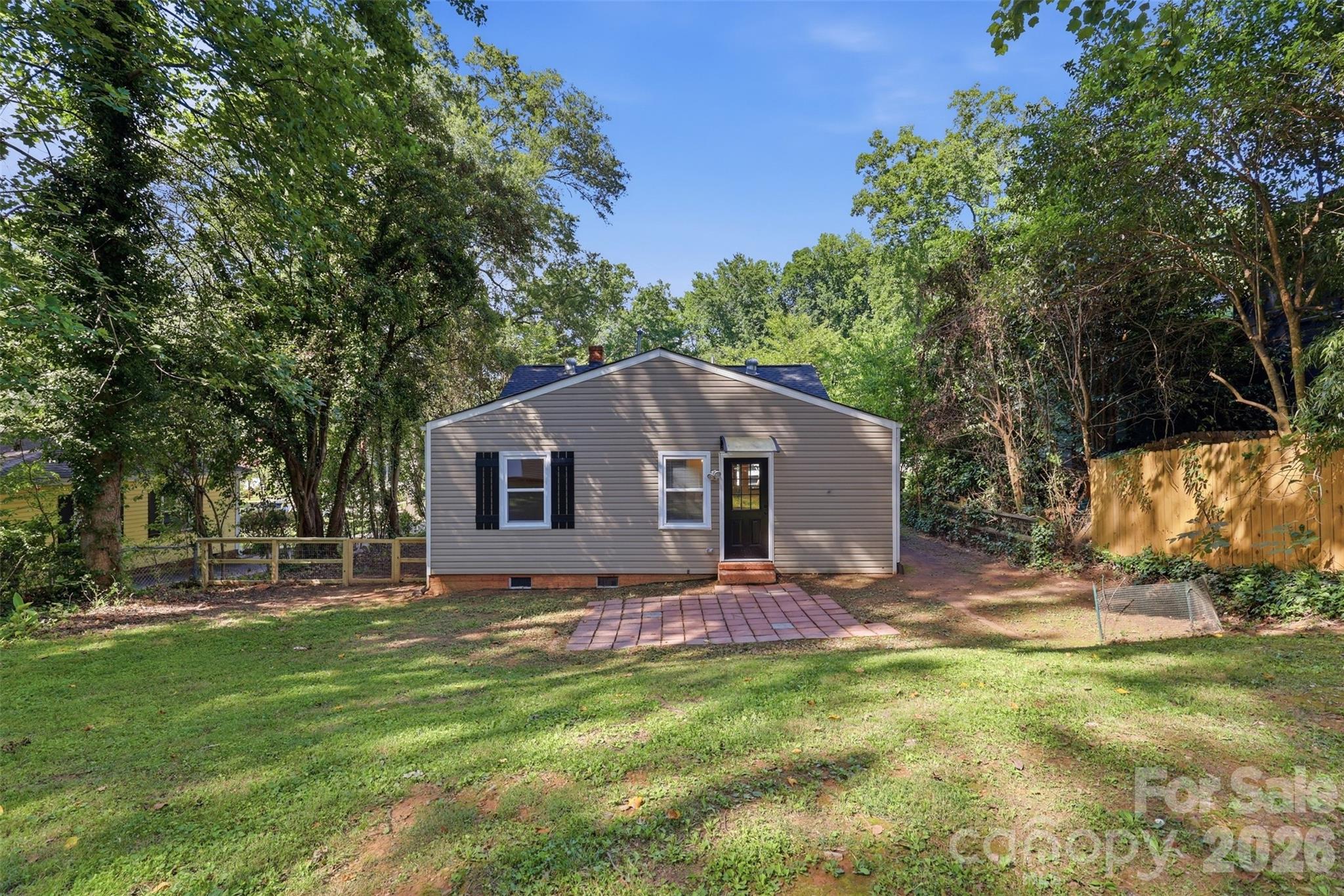 1815 Arnold Drive — Charlotte