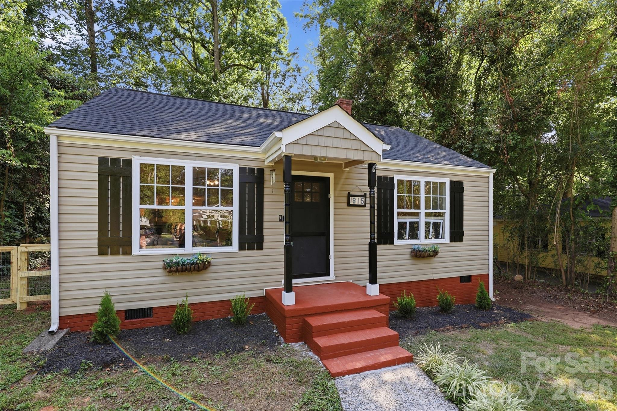 1815 Arnold Drive — Charlotte