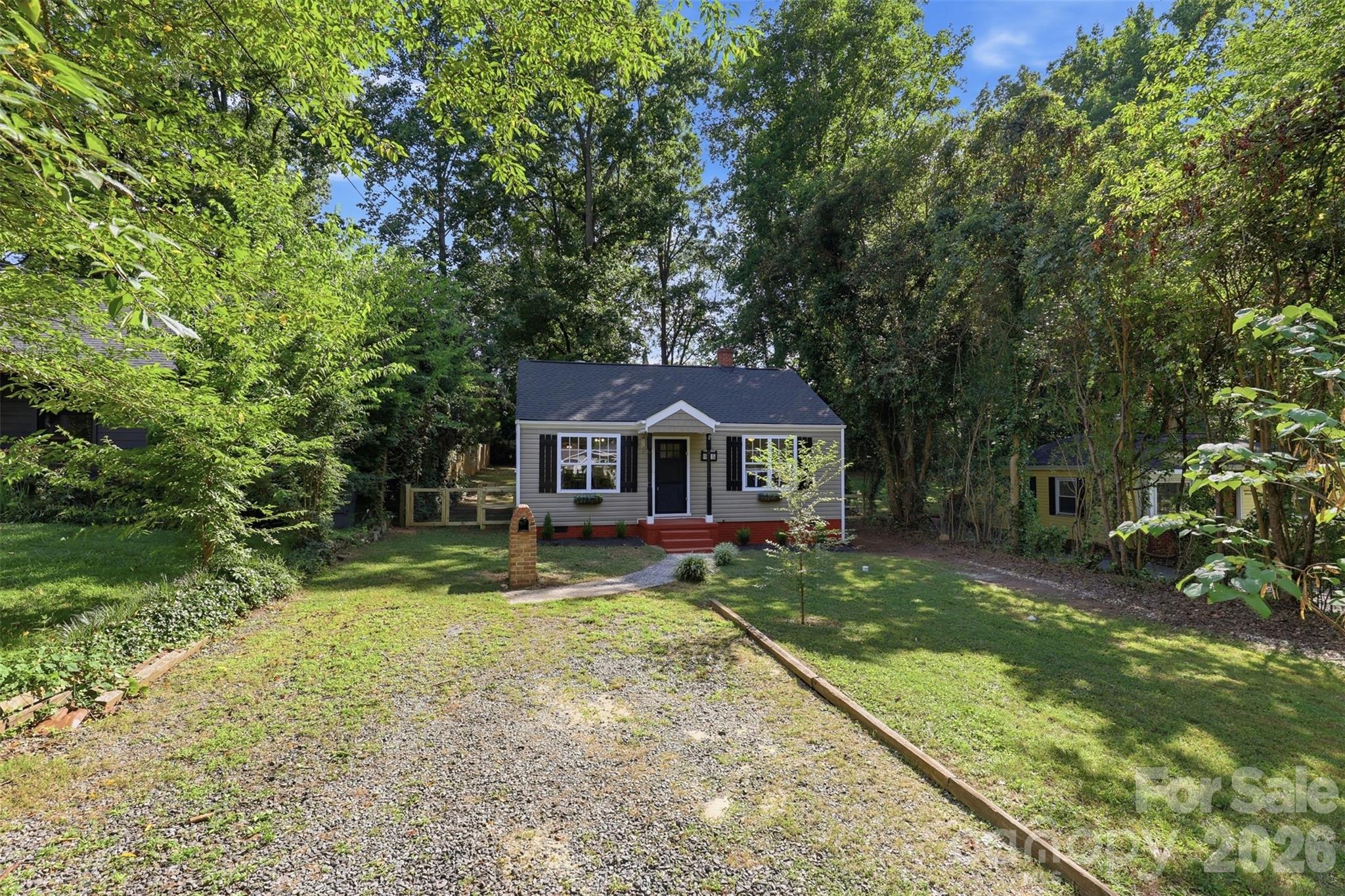 1815 Arnold Drive — Charlotte