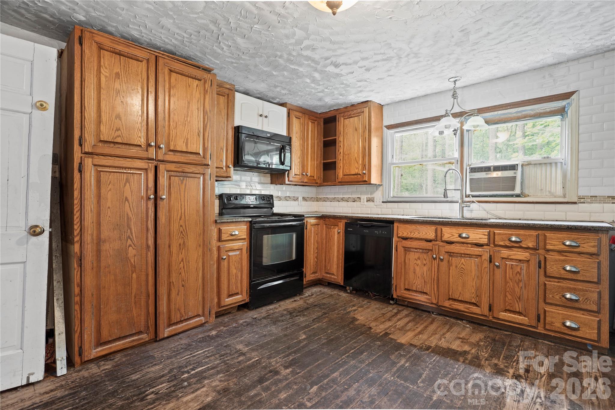 14002 NC Hwy 73 Highway — Huntersville