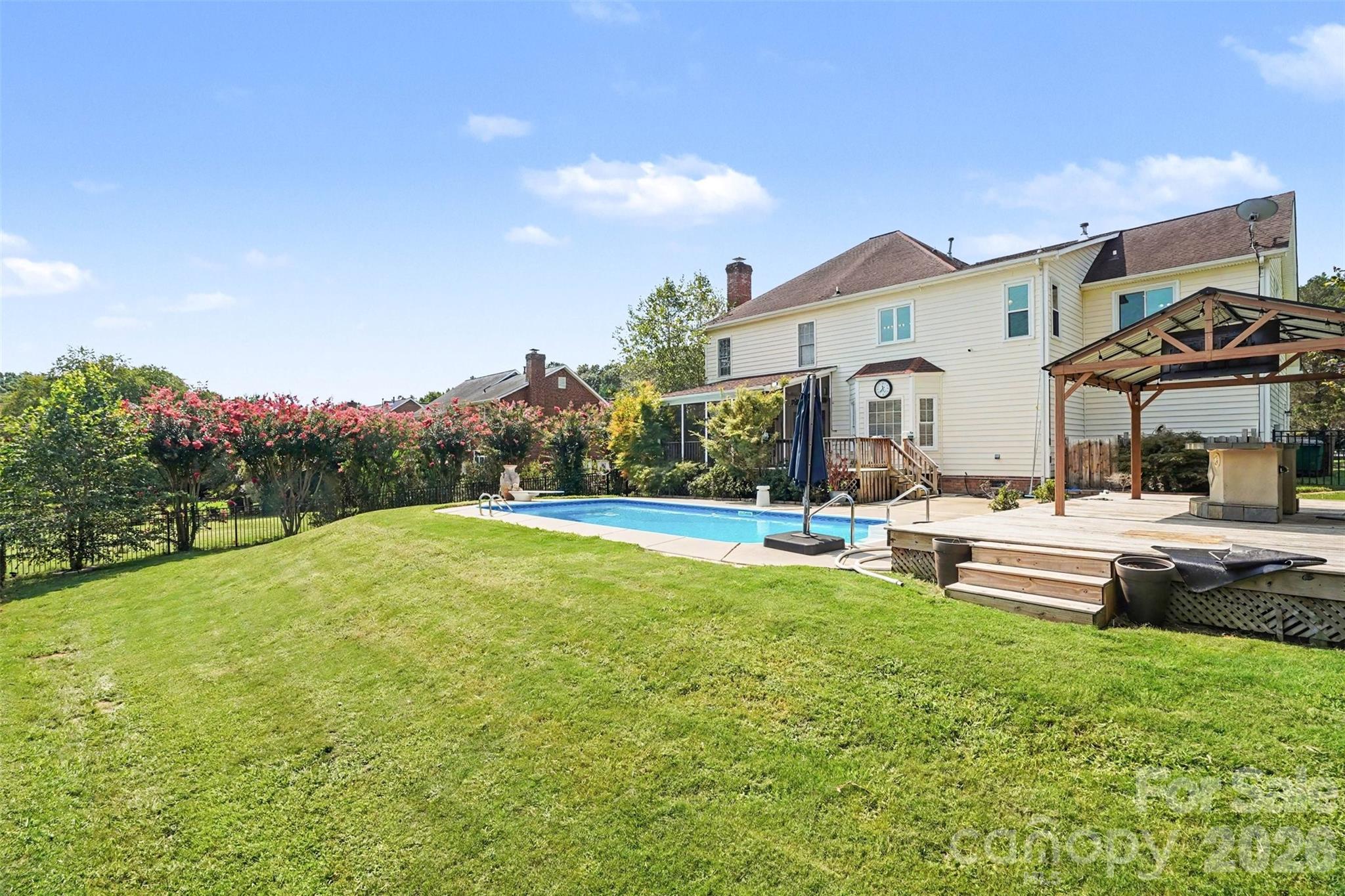 4902 Shannamara Drive — Matthews