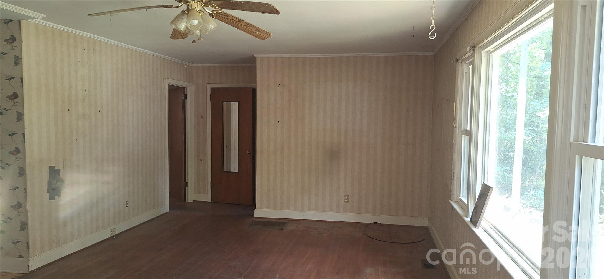 1036 Curve View Road — Lincolnton