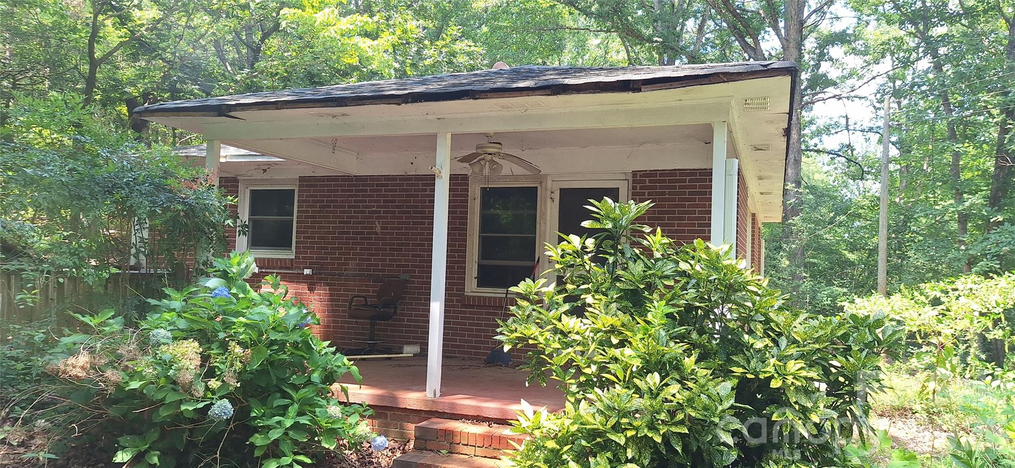 1036 Curve View Road — Lincolnton