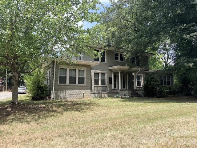801 E Marion Street — Shelby