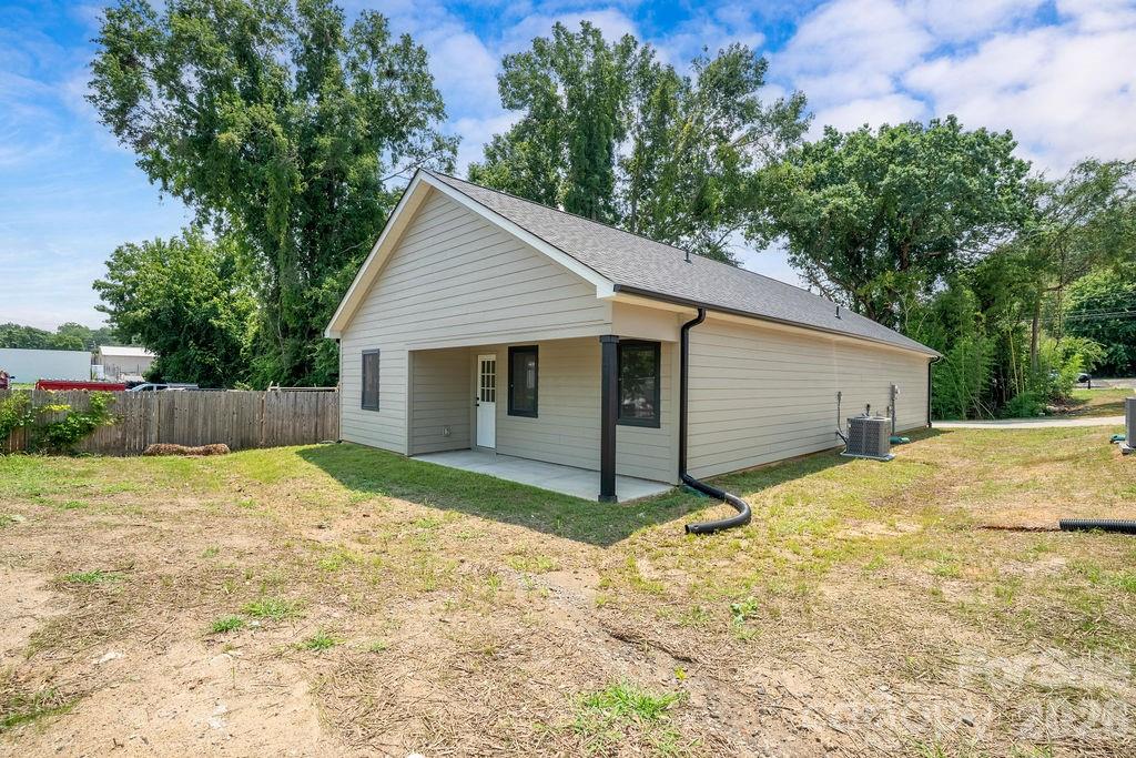 520 E Second Avenue — Gastonia