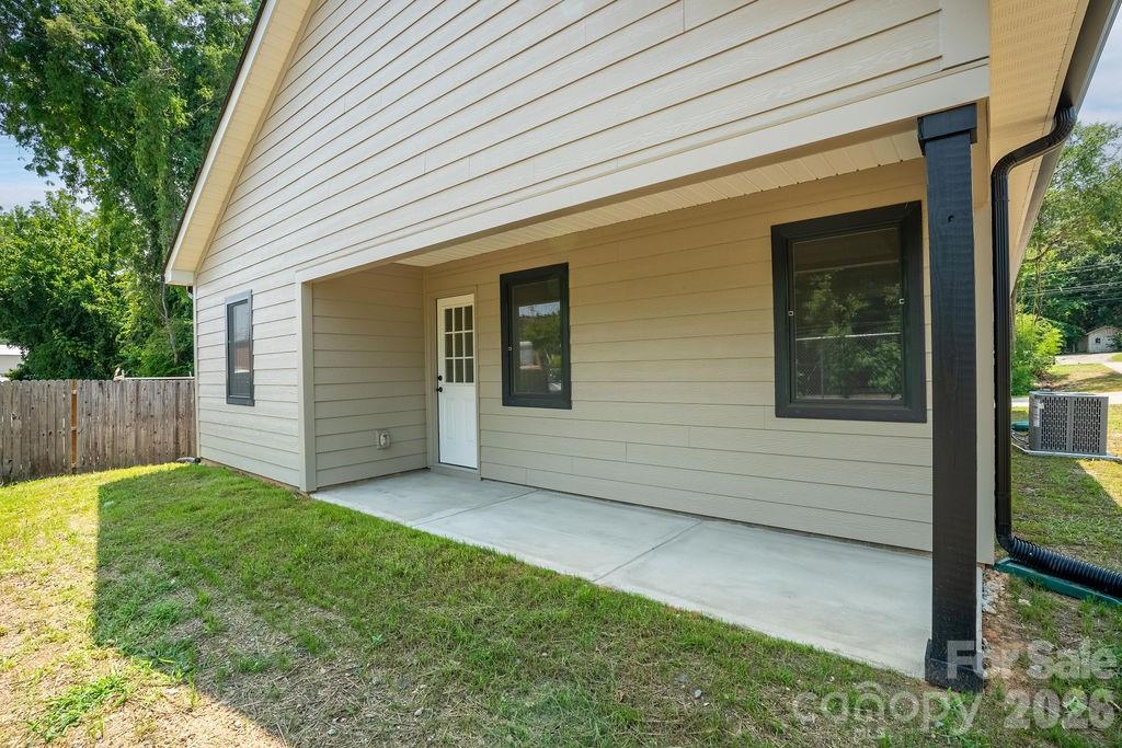 520 E Second Avenue — Gastonia