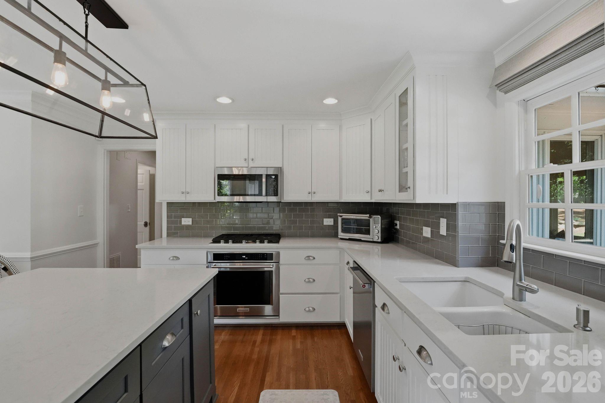 3901 Severn Avenue — Charlotte