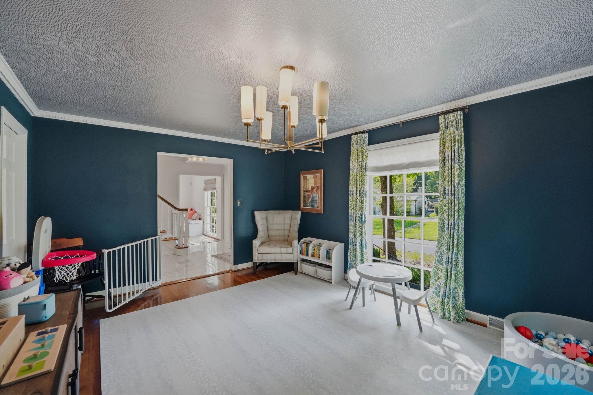 3901 Severn Avenue — Charlotte