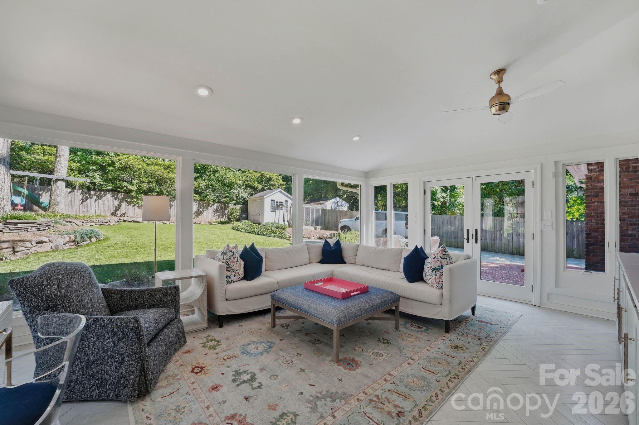 3901 Severn Avenue — Charlotte