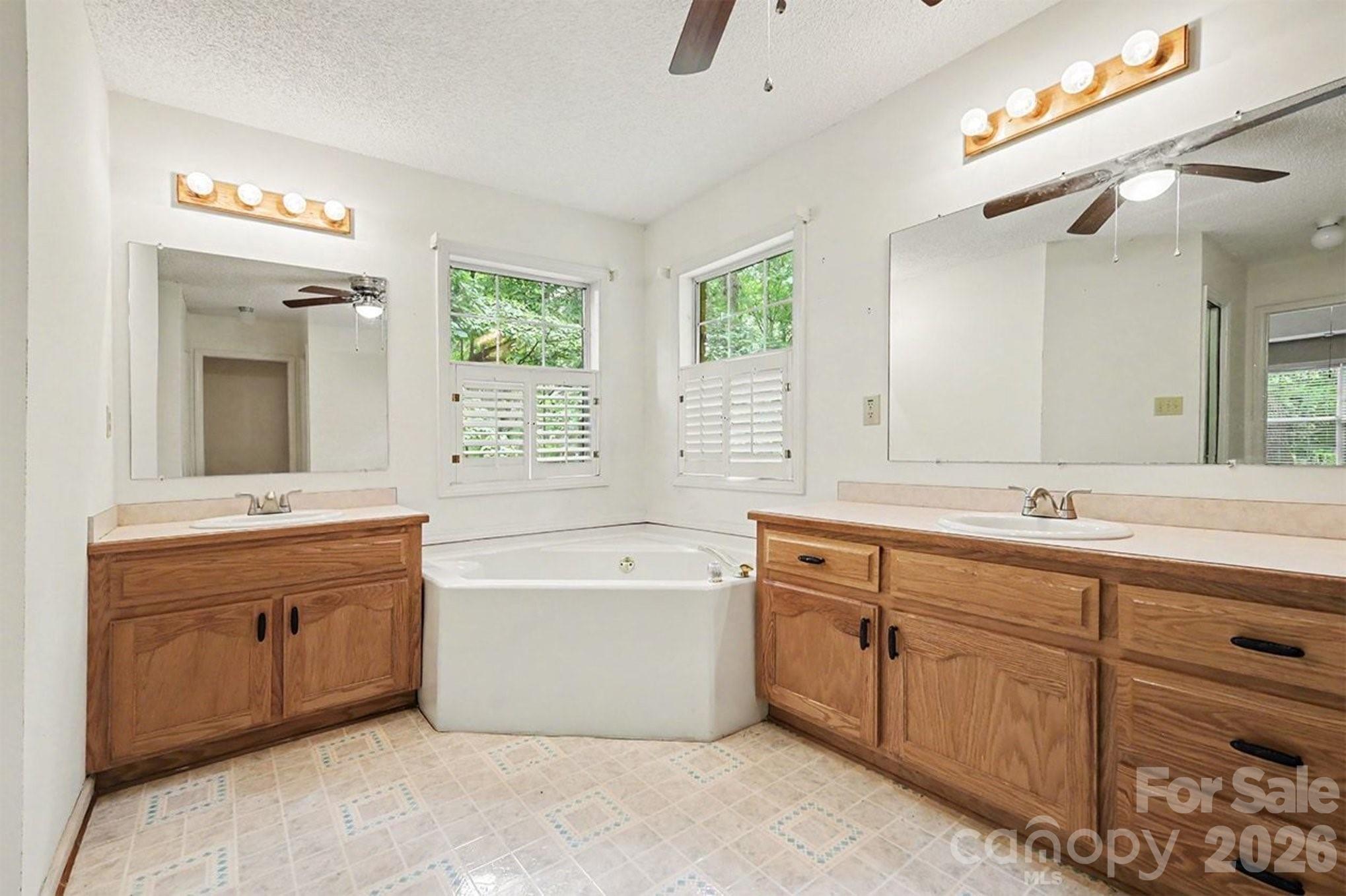 7944 Woodhill Cove Lane — Denver