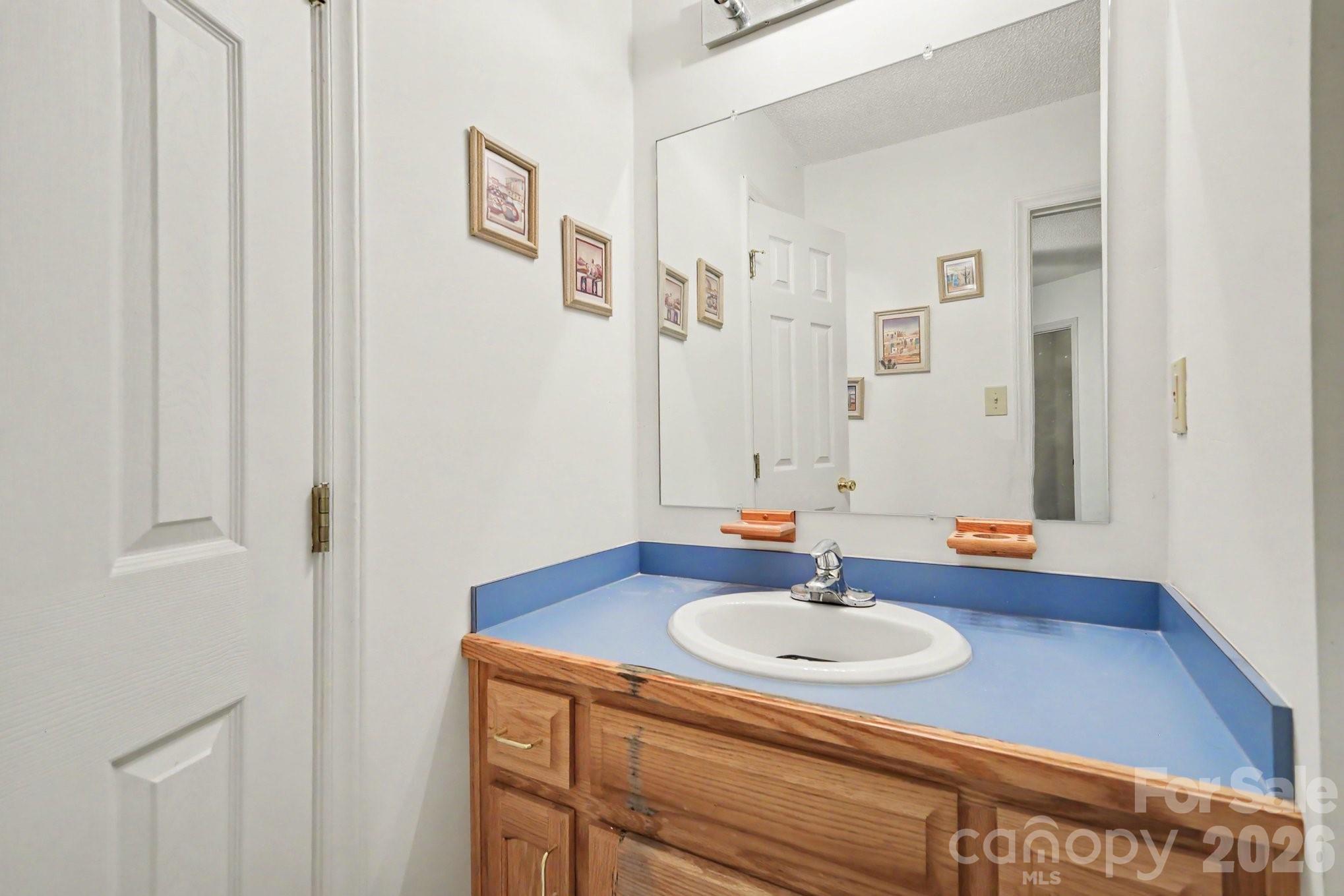 7944 Woodhill Cove Lane — Denver