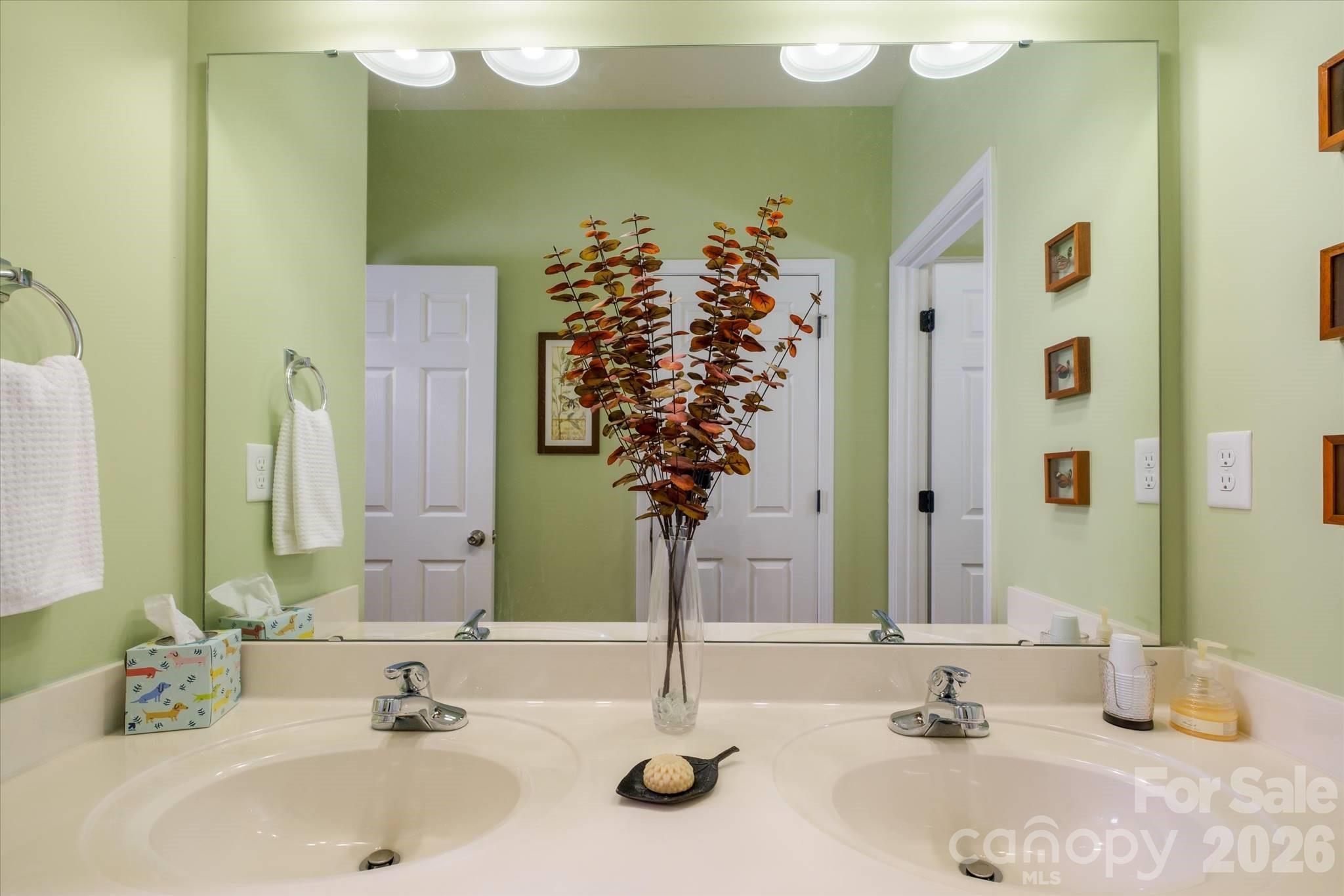 4004 La Crema Drive — Charlotte