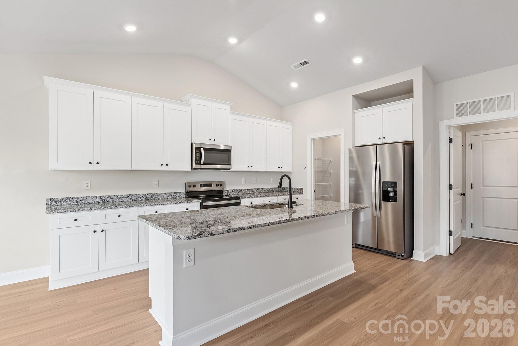 8122 Cravat Court — Charlotte